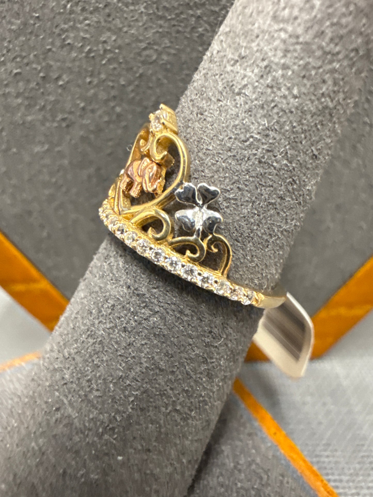 Gold crown ring