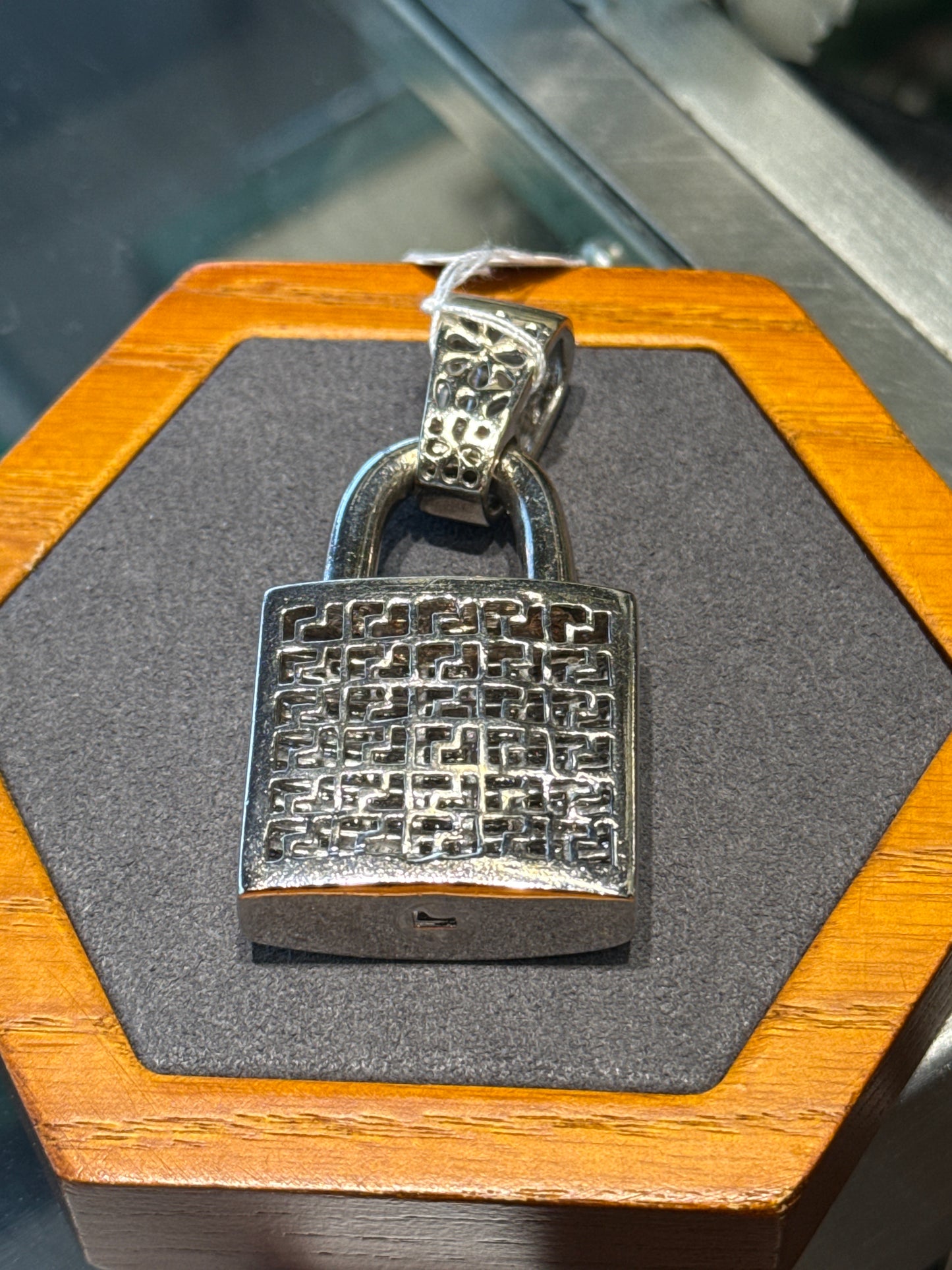 Diamond Lock