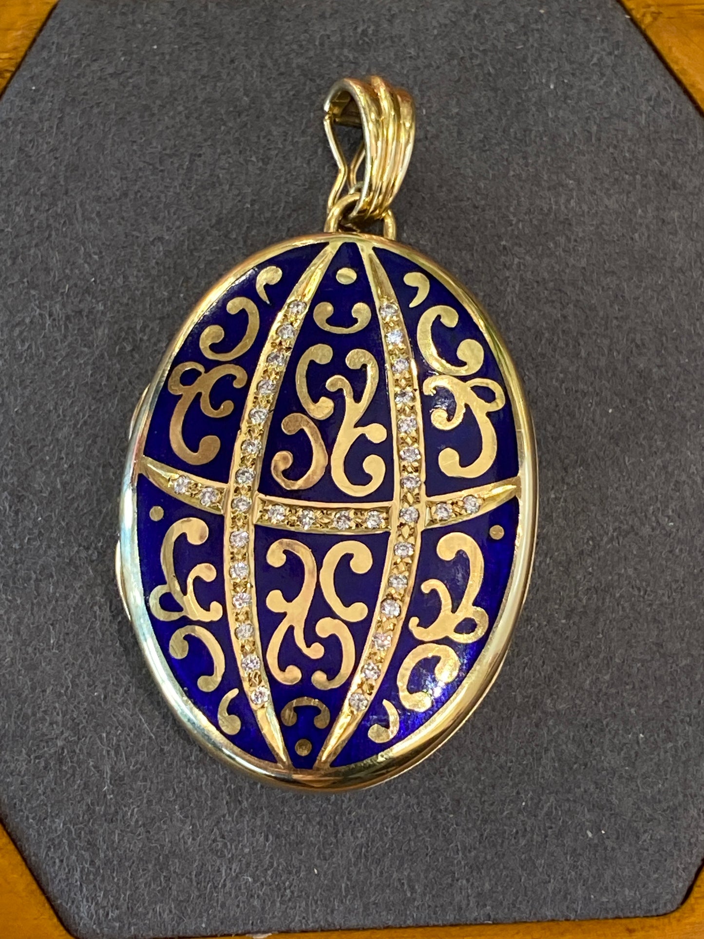 18k Yellow Gold Locket Pendant