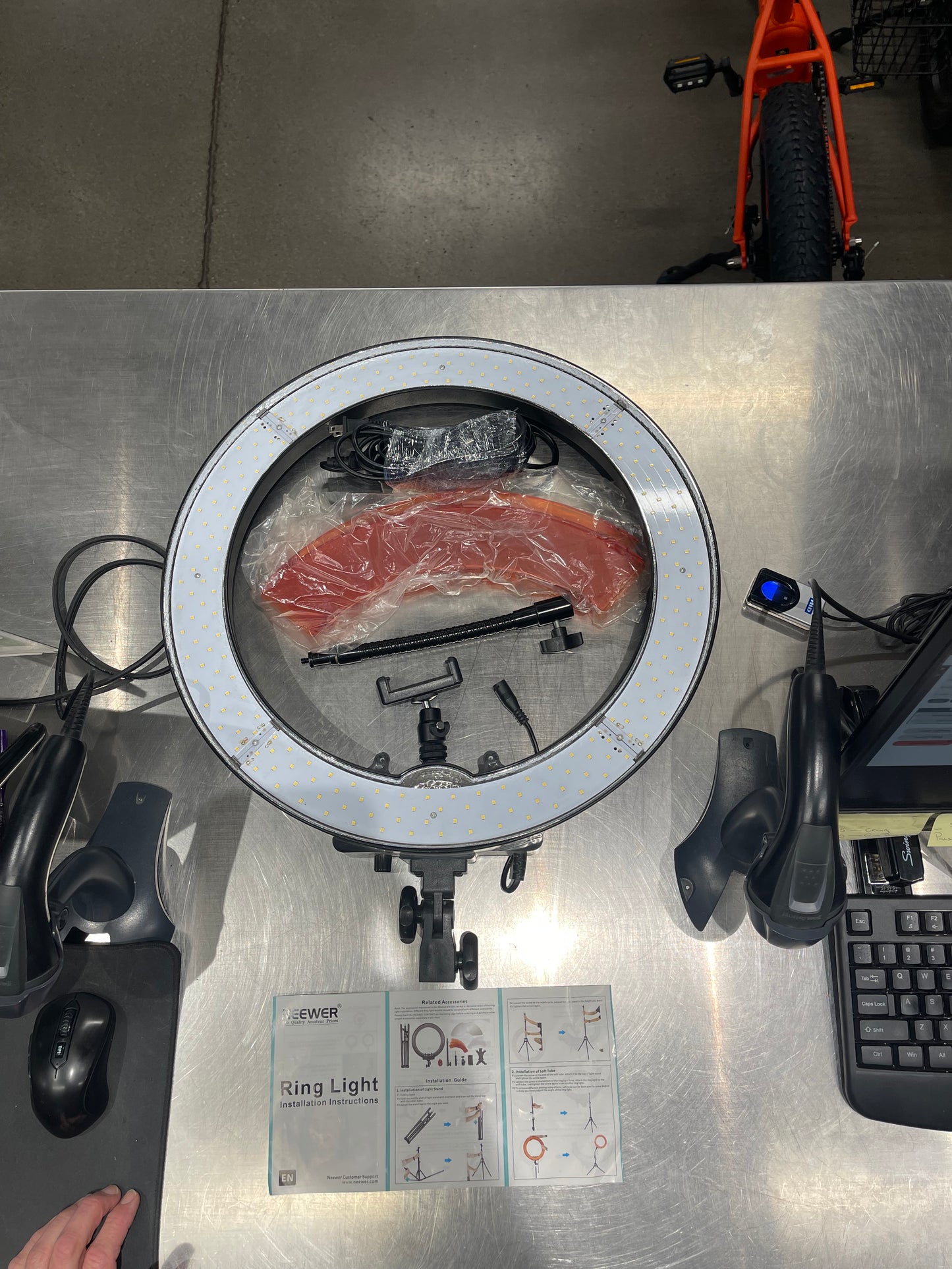 NEEWER Ring Light (106365) MMP