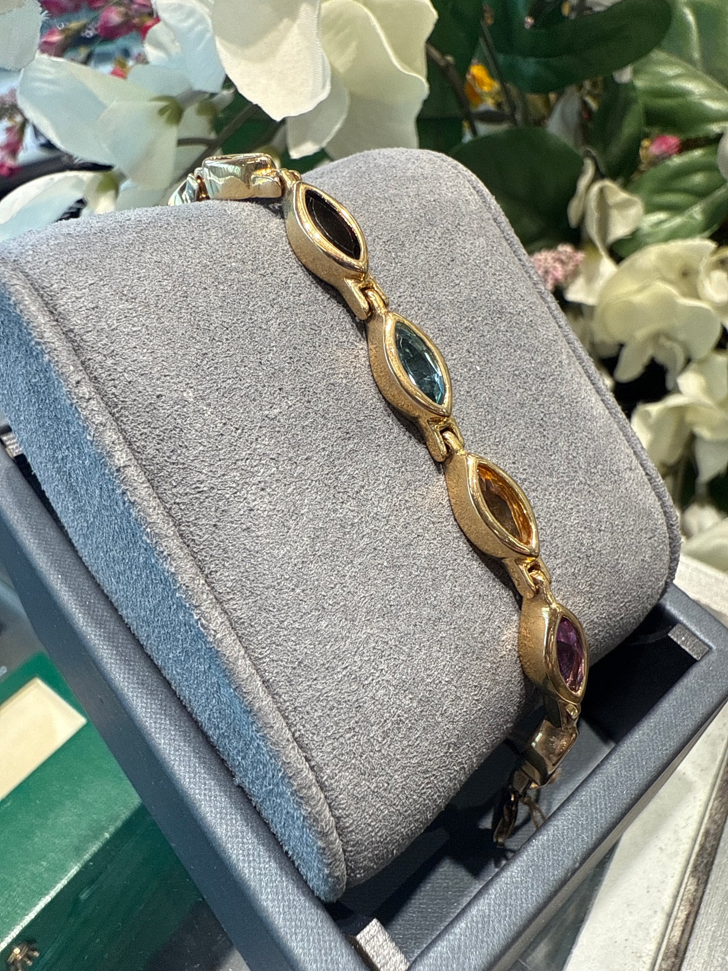Gold bracelet