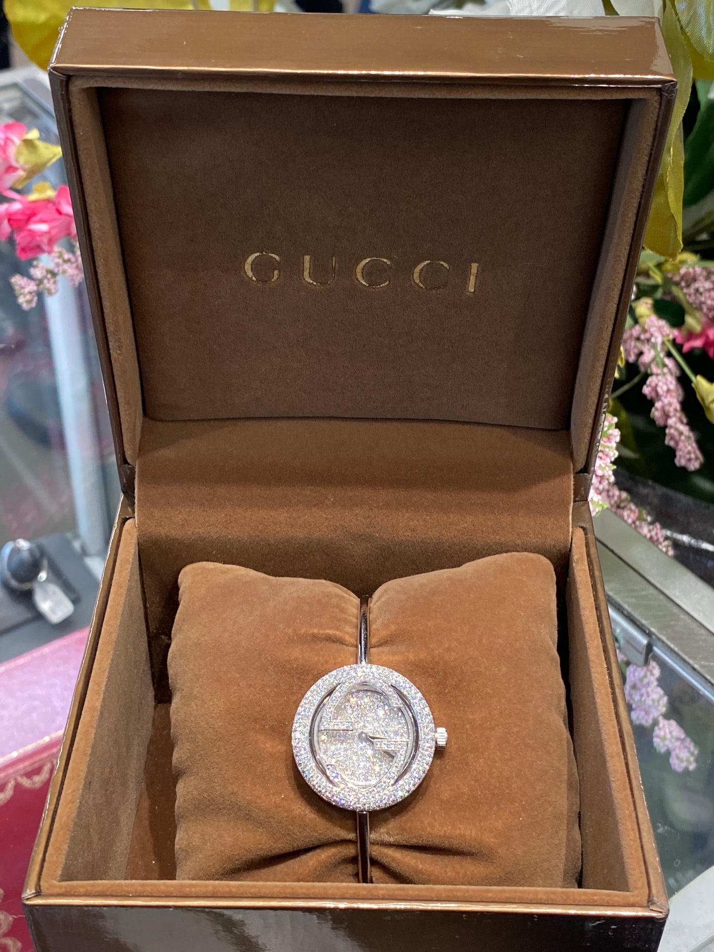 18k White Gold Gucci Play Diamond Watch