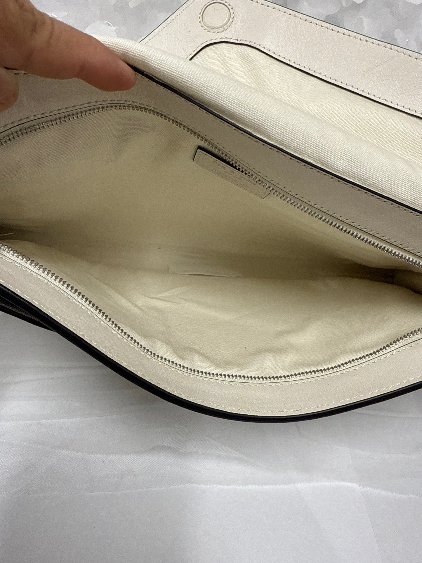 Hand bag