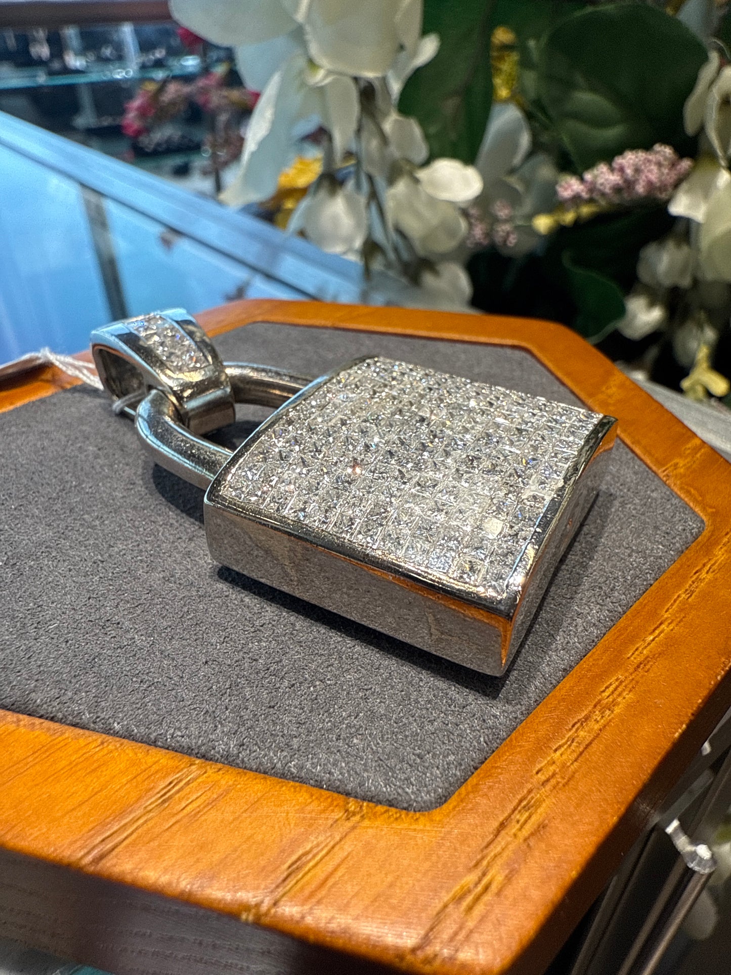 Diamond Lock