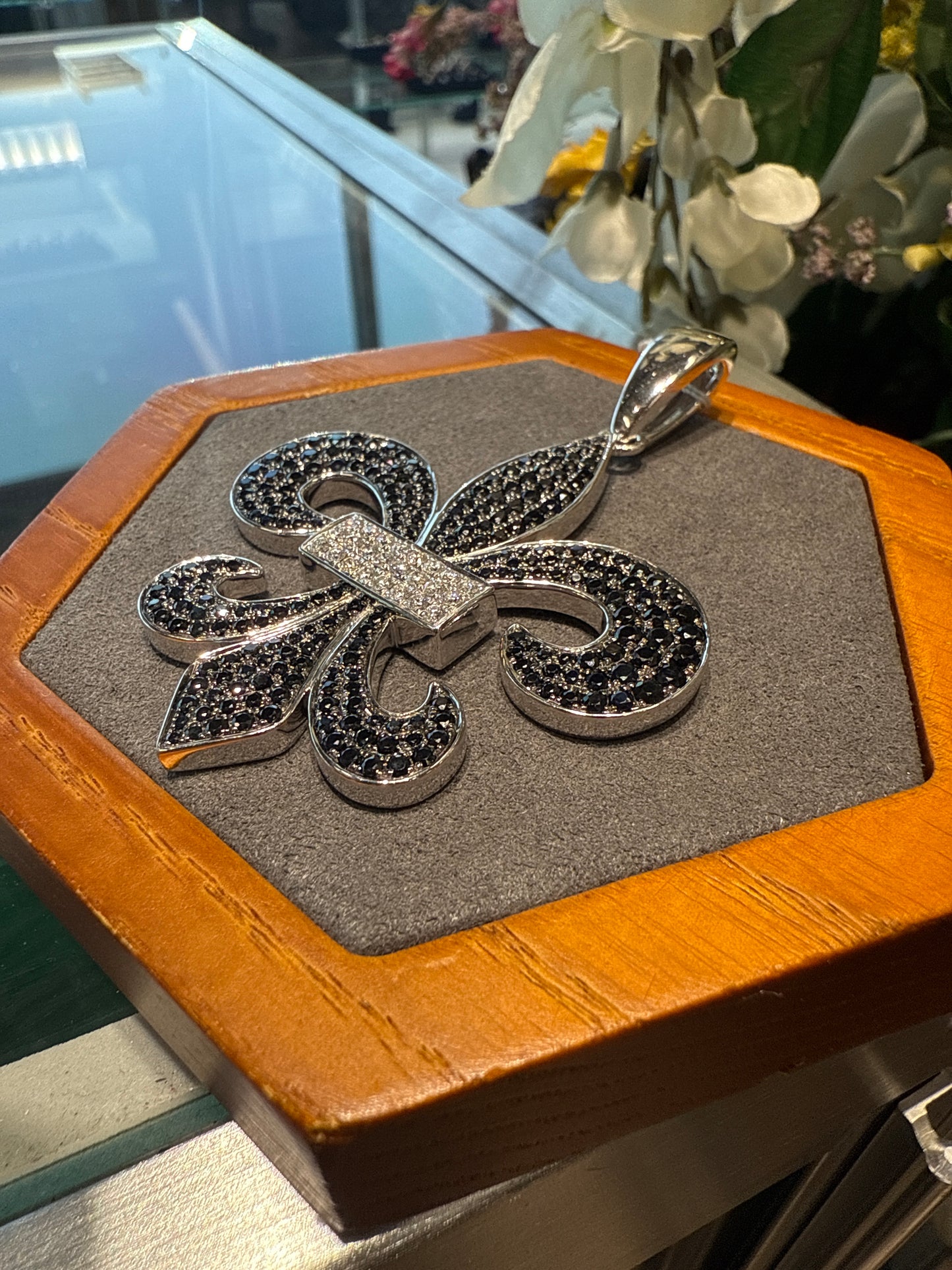 Flour-De-Lis Charm