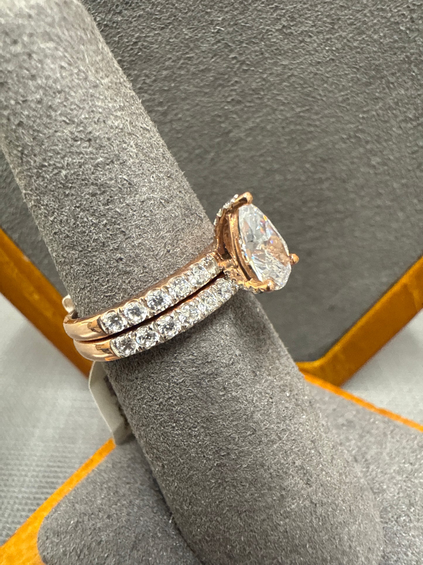 Rose gold ring