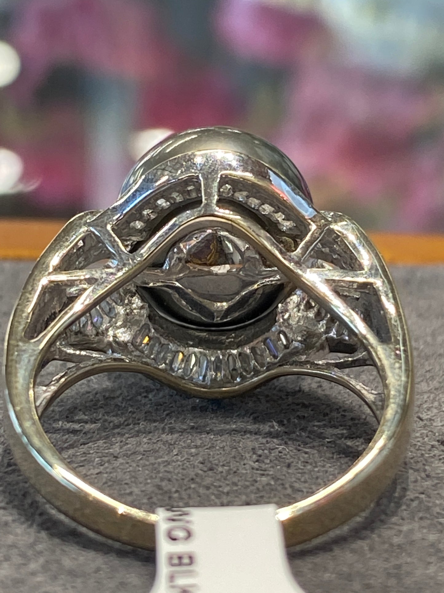 18k White Gold Pearl & Diamond Ring