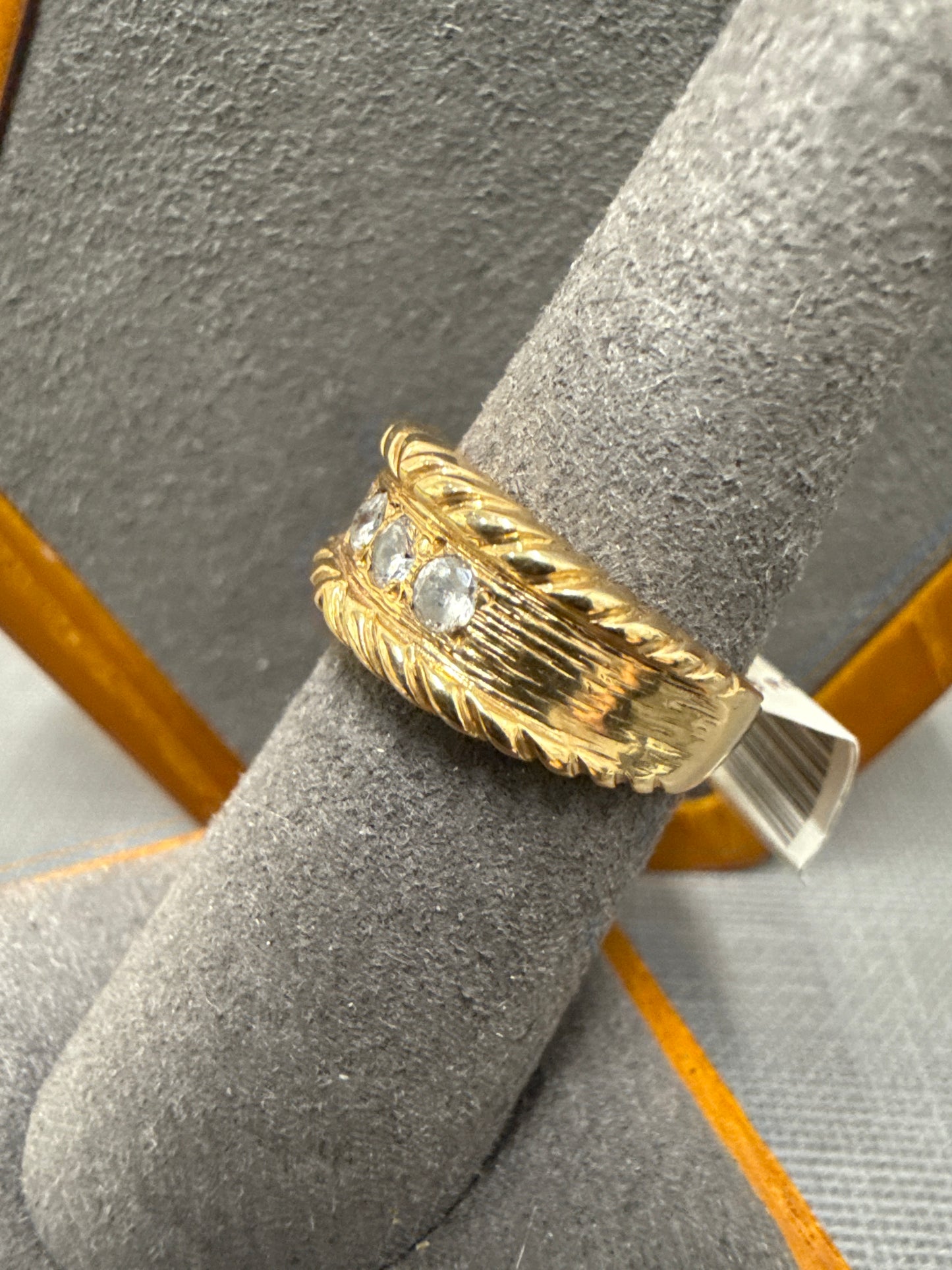 Gold band
