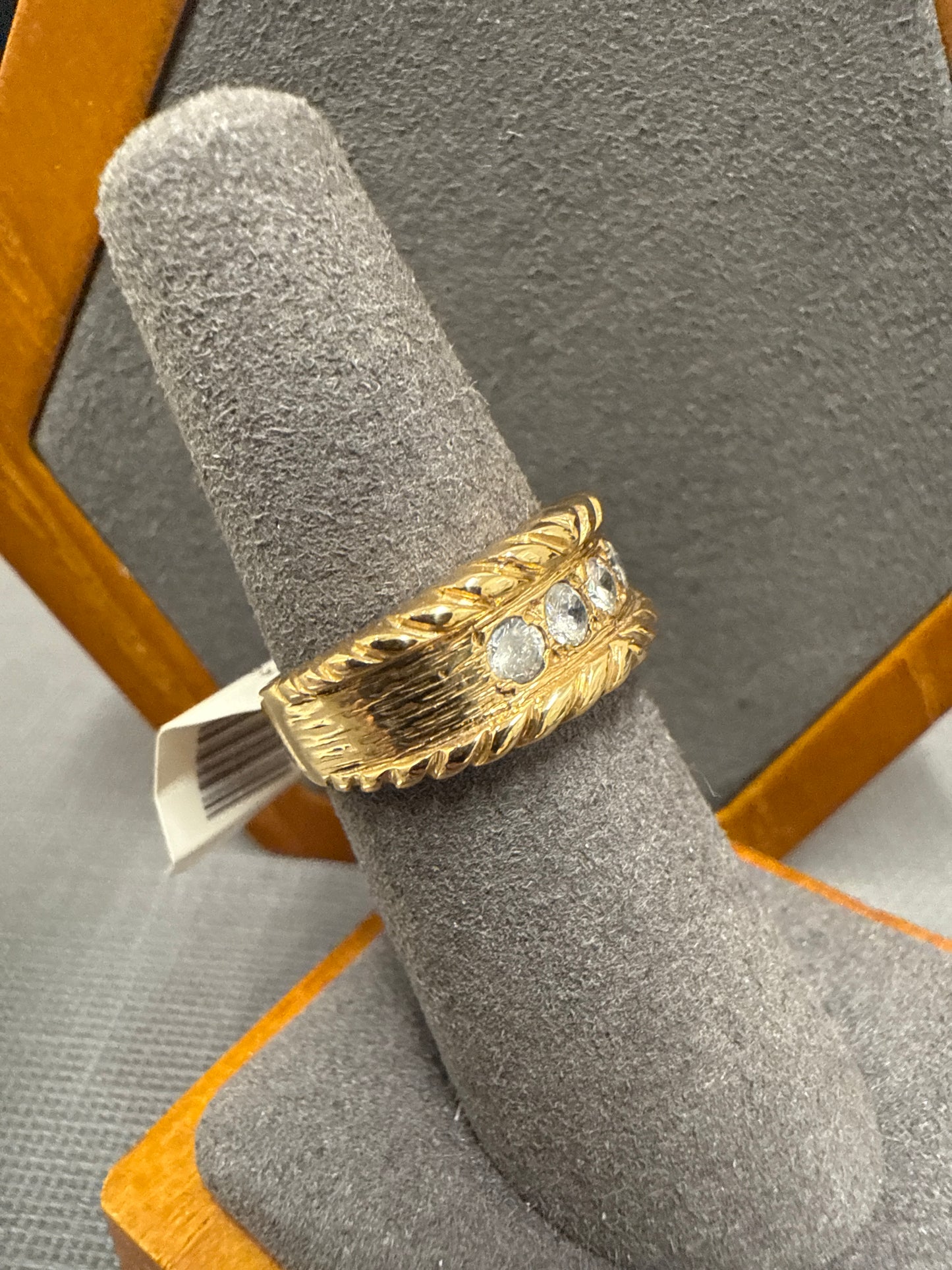 Gold band
