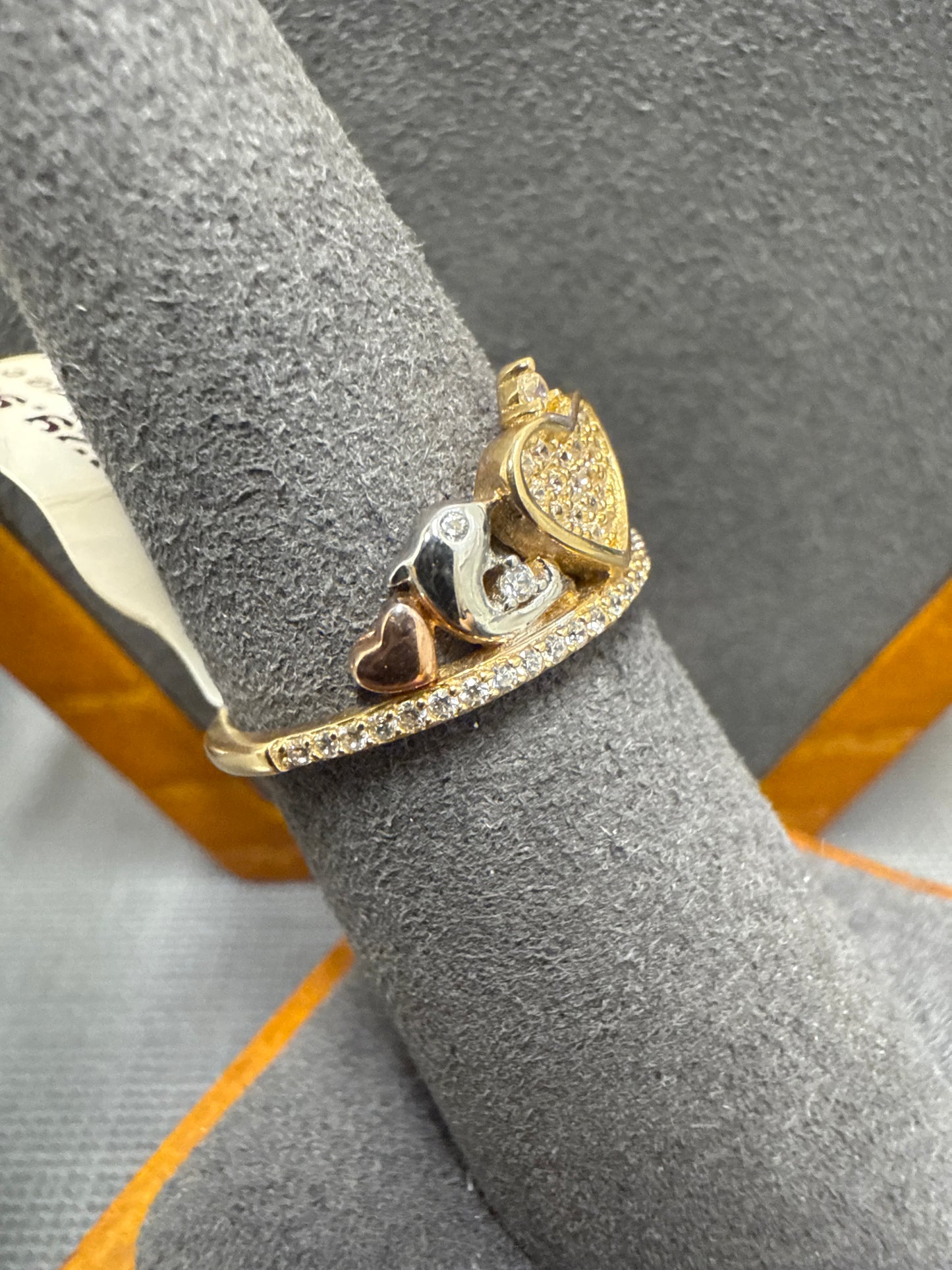 Gold crown ring