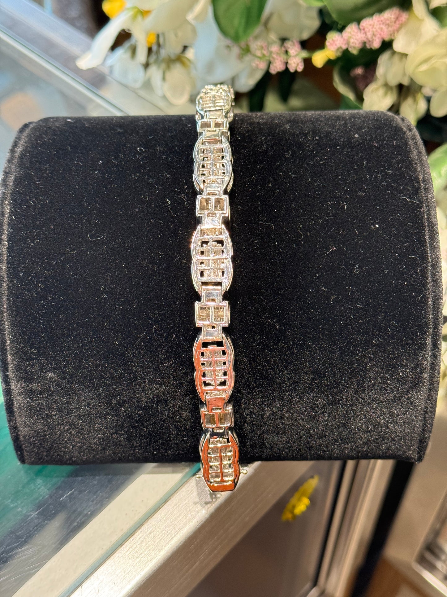 Gold bracelet