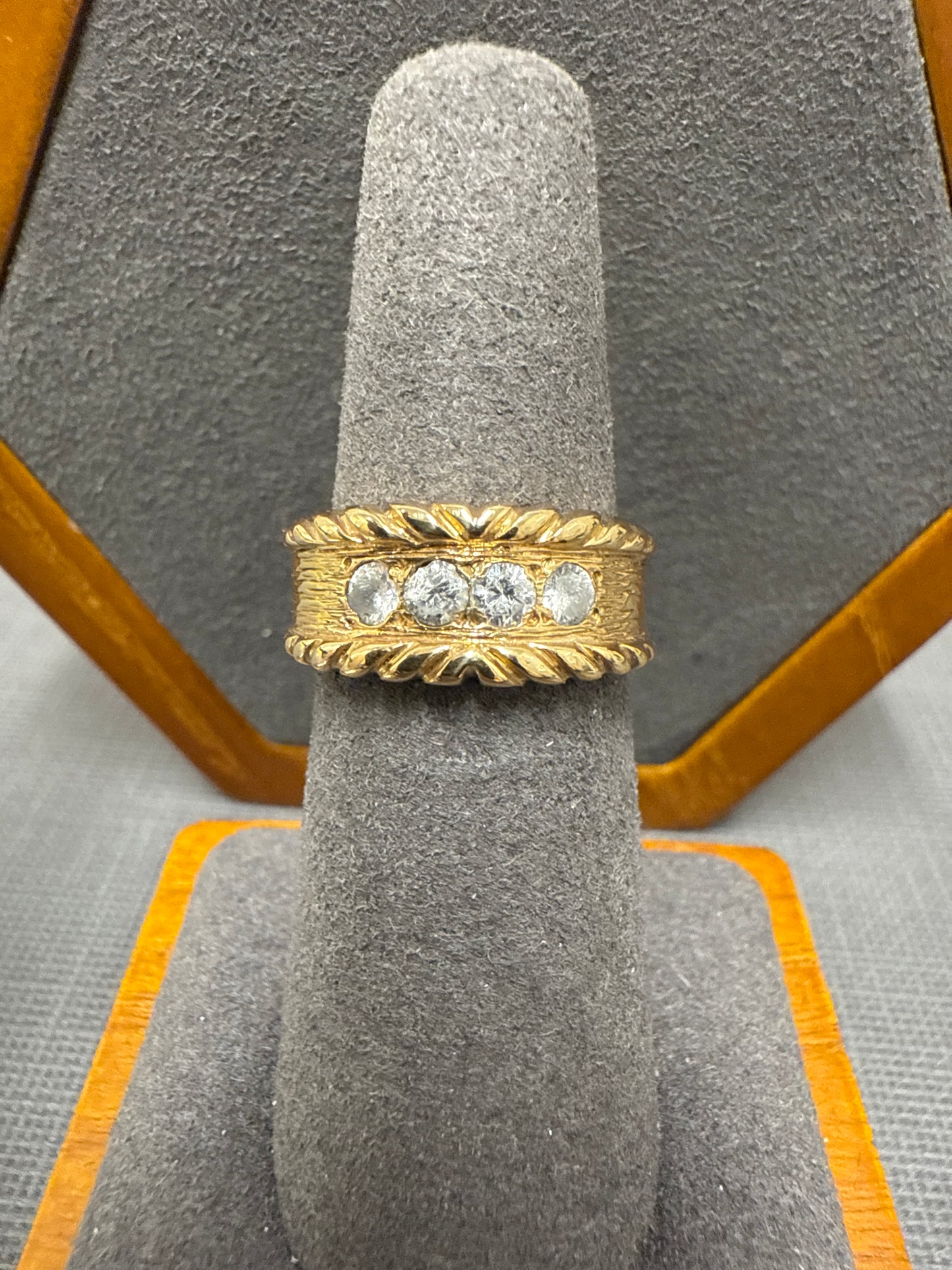 Gold band