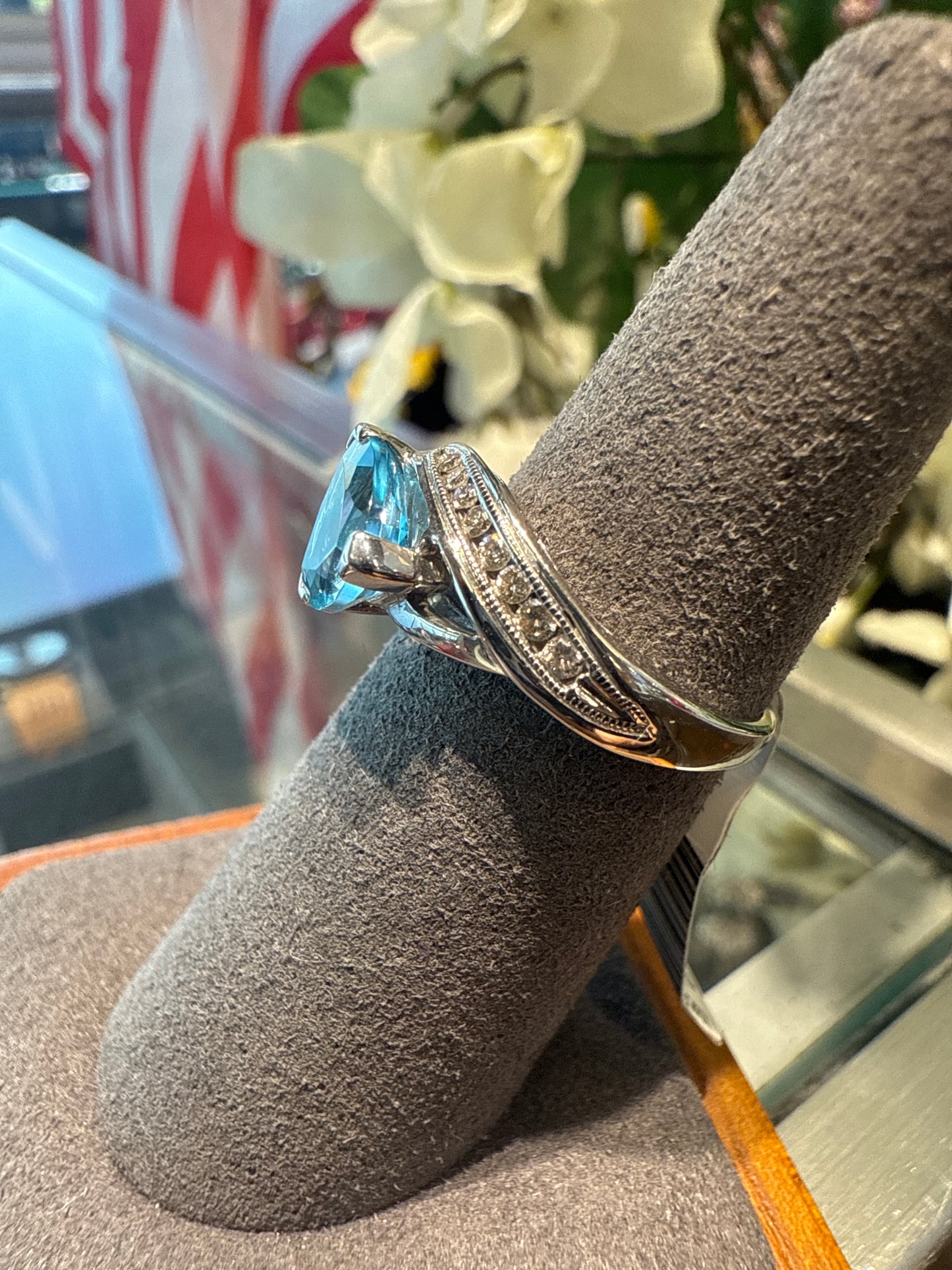 White gold ring