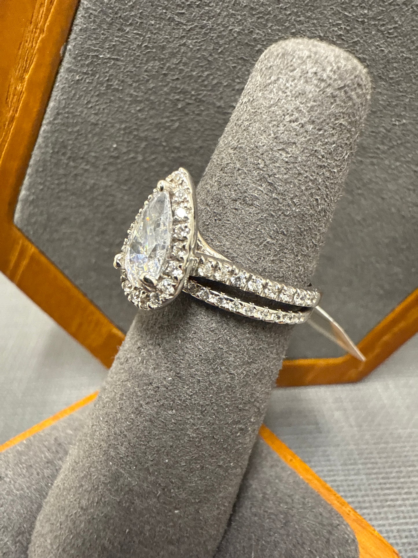 White gold ring