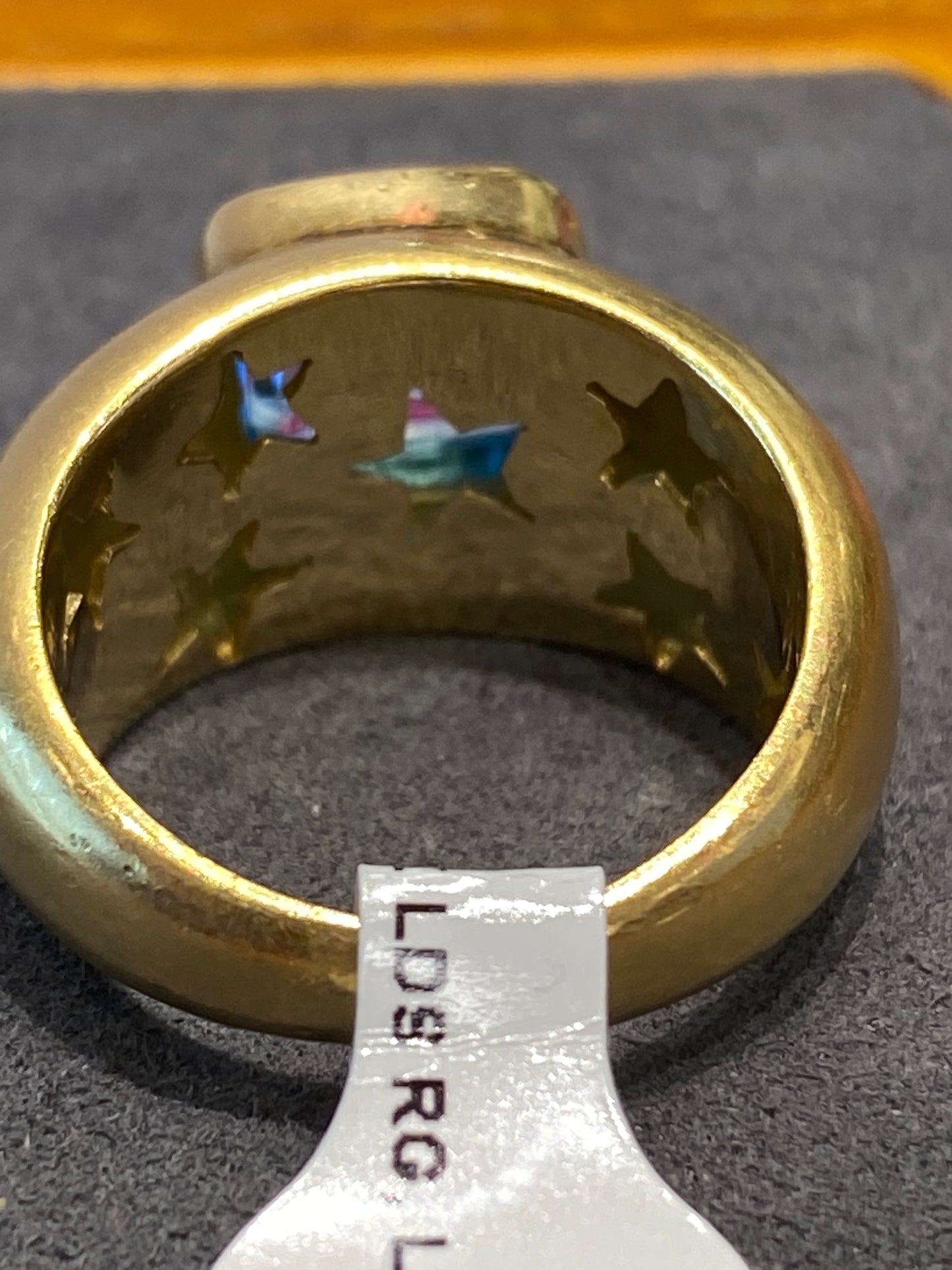18k Yellow Gold Ring With A Blue Cabochon Stone