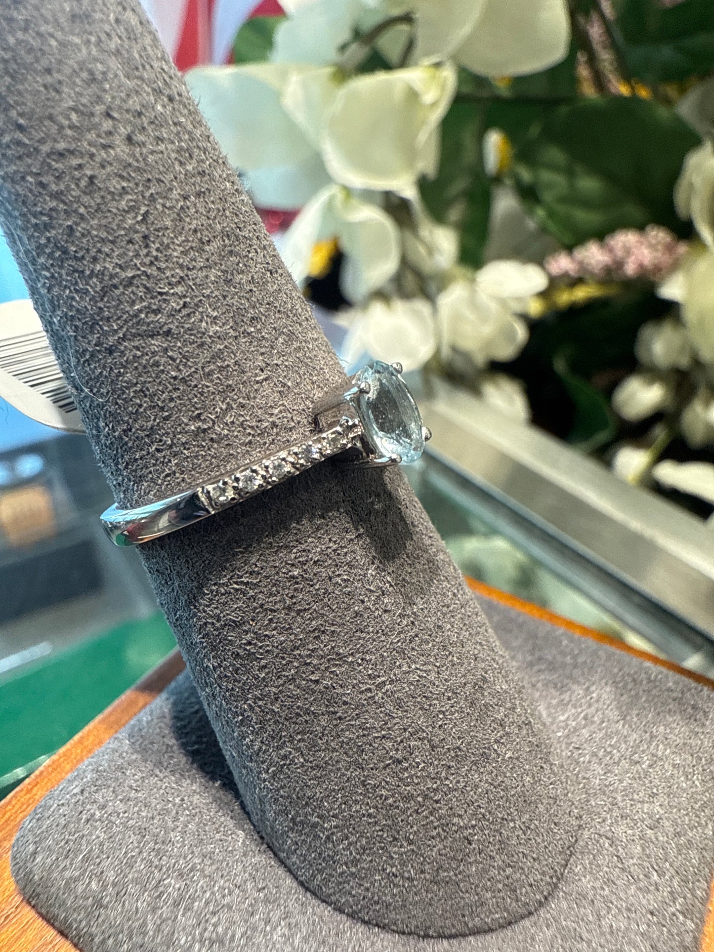 White gold ring