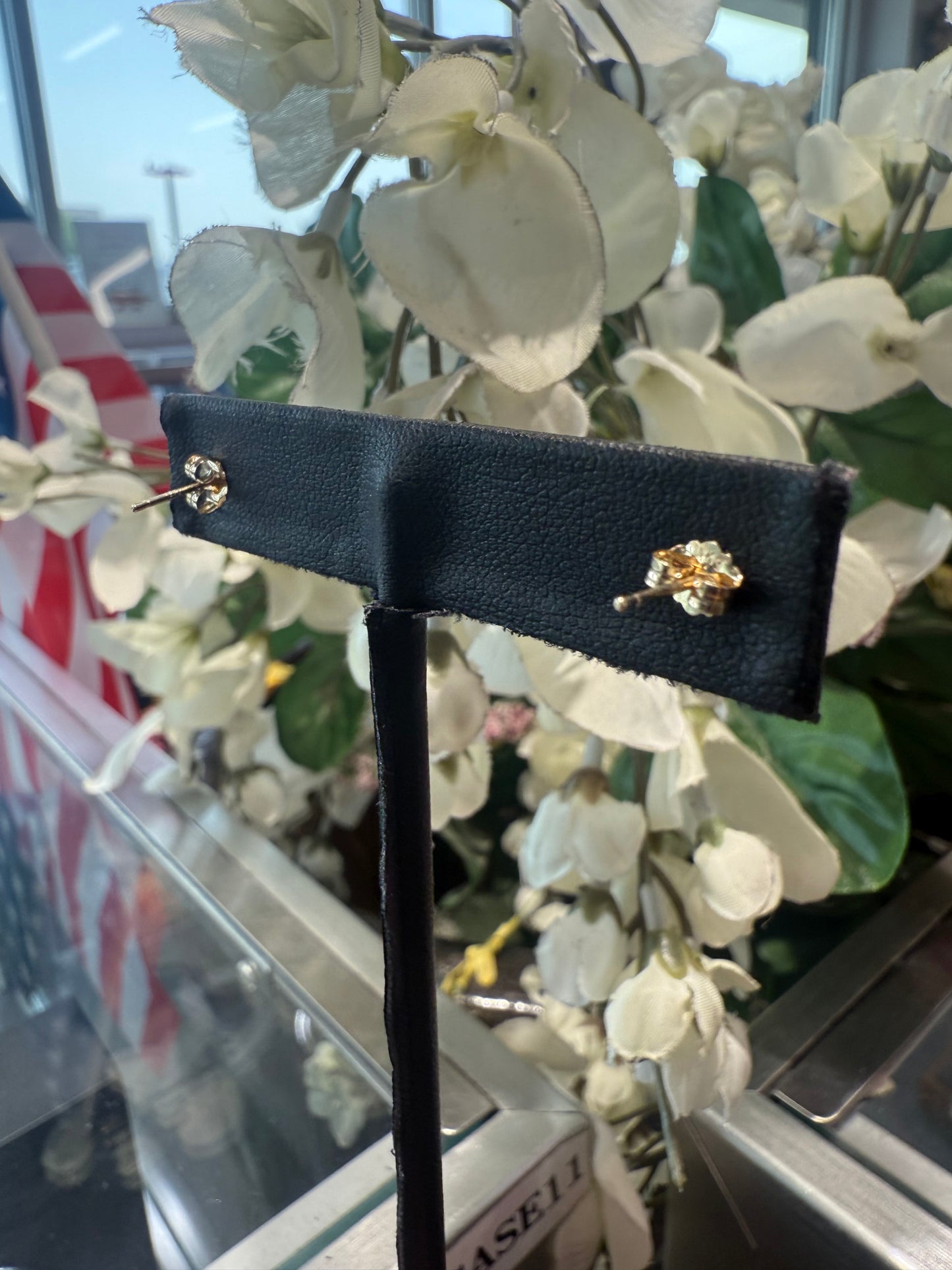 Gold earrings