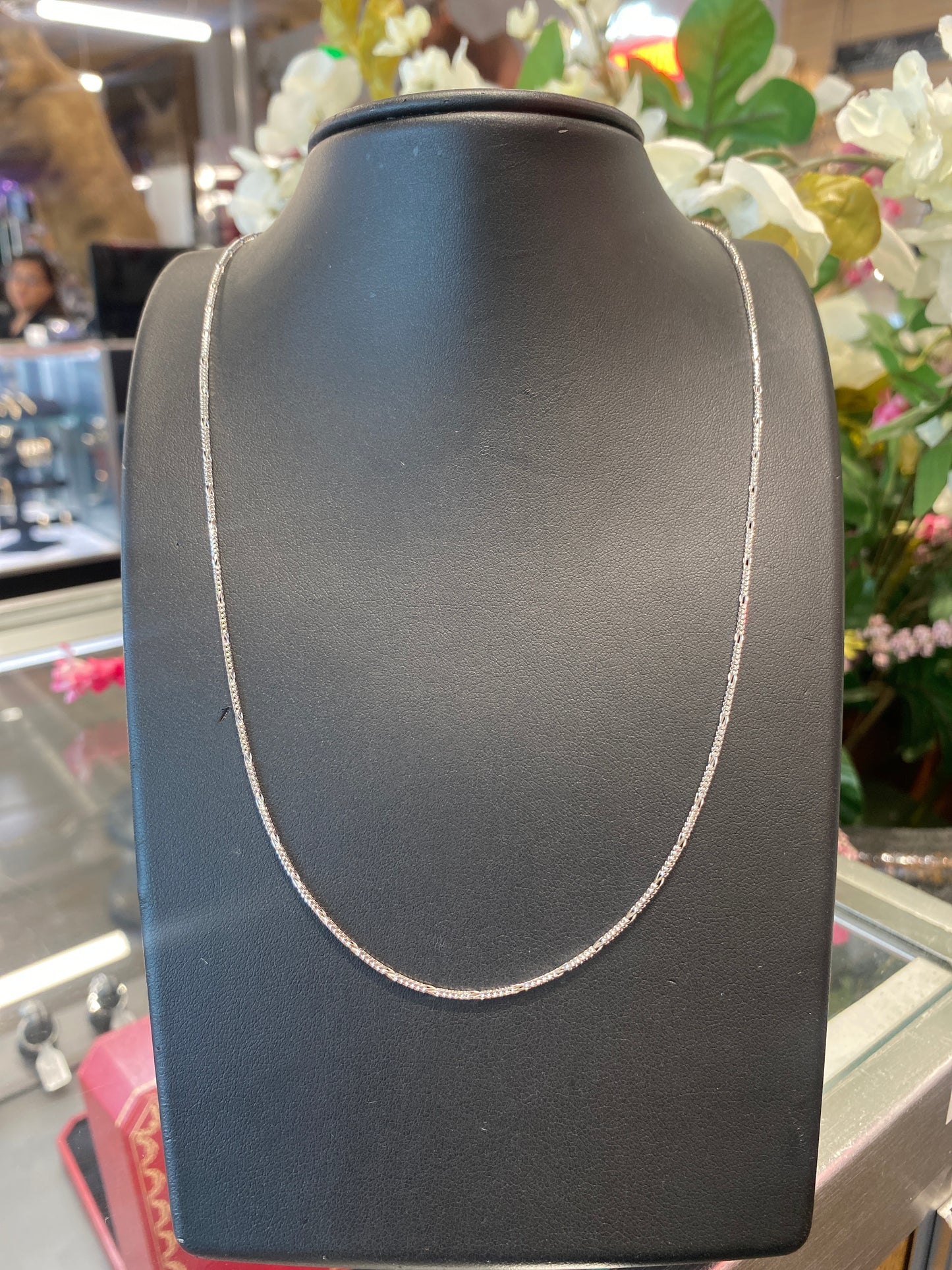14k White Gold Chain