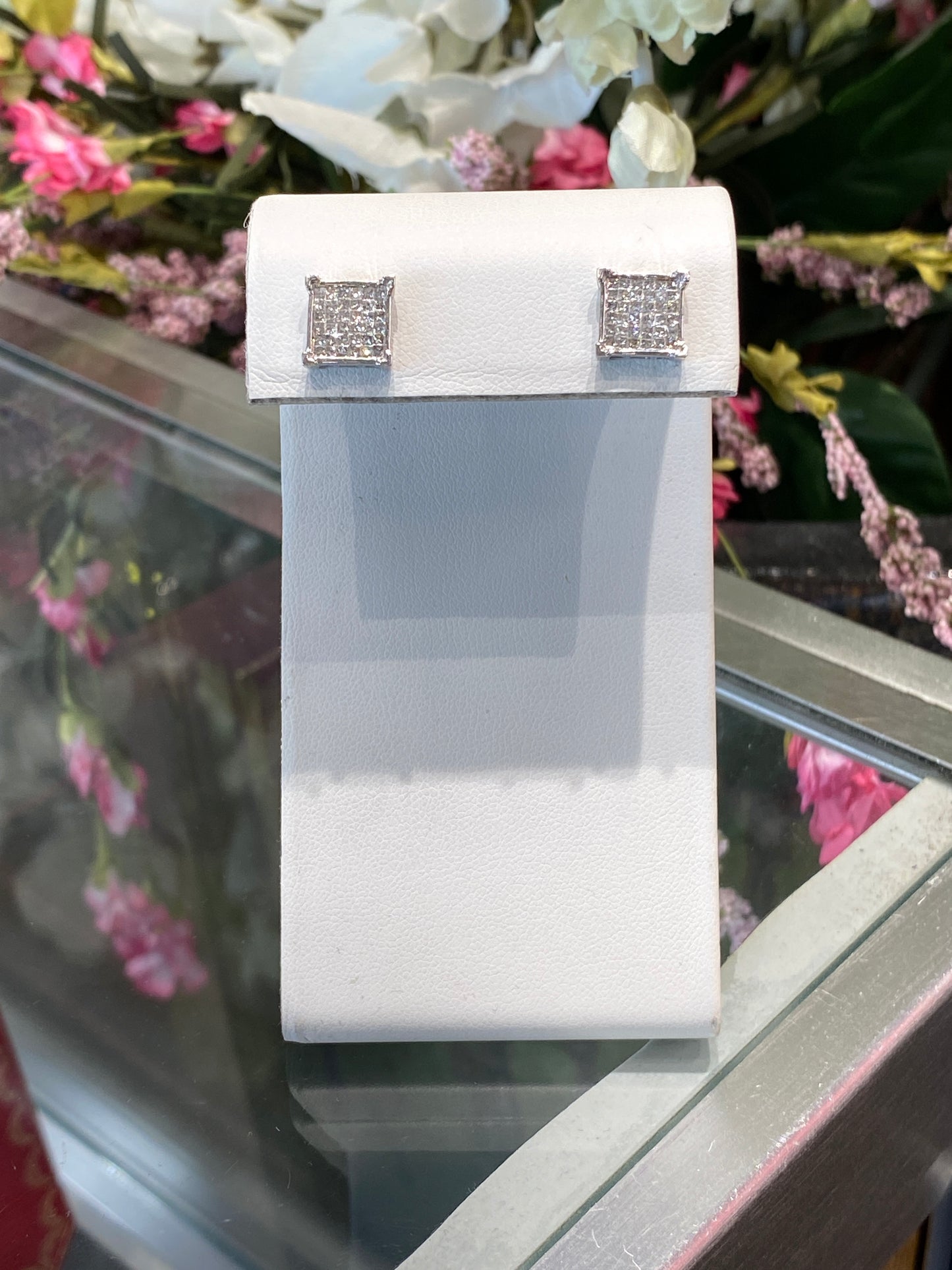 10k White Gold Diamond Studs