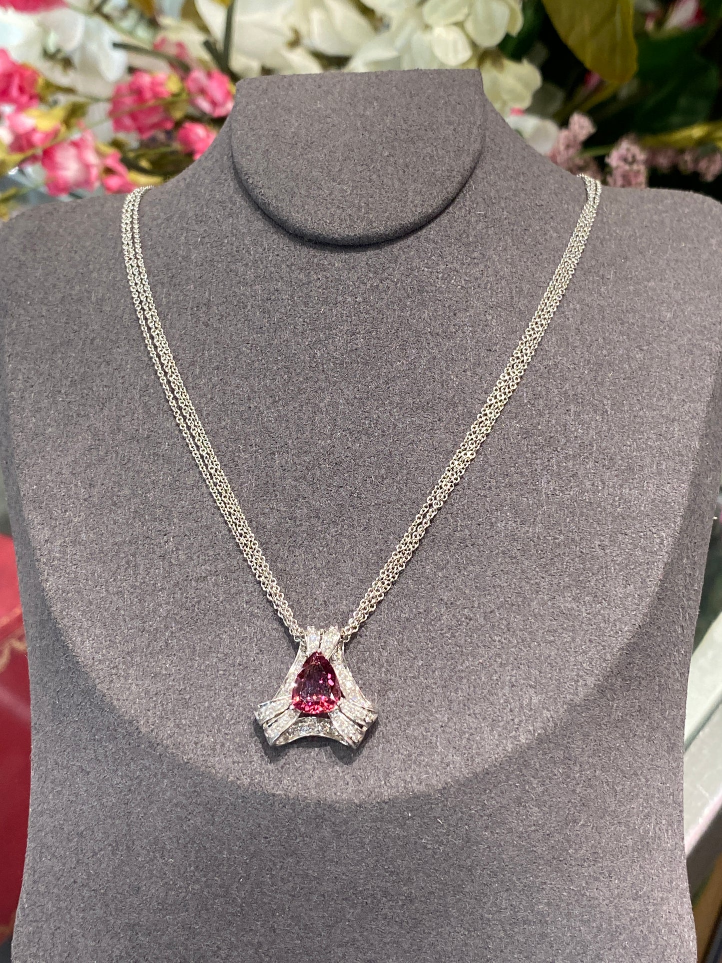 18k White Gold Chain With A Pink Tourmaline & Diamonds
