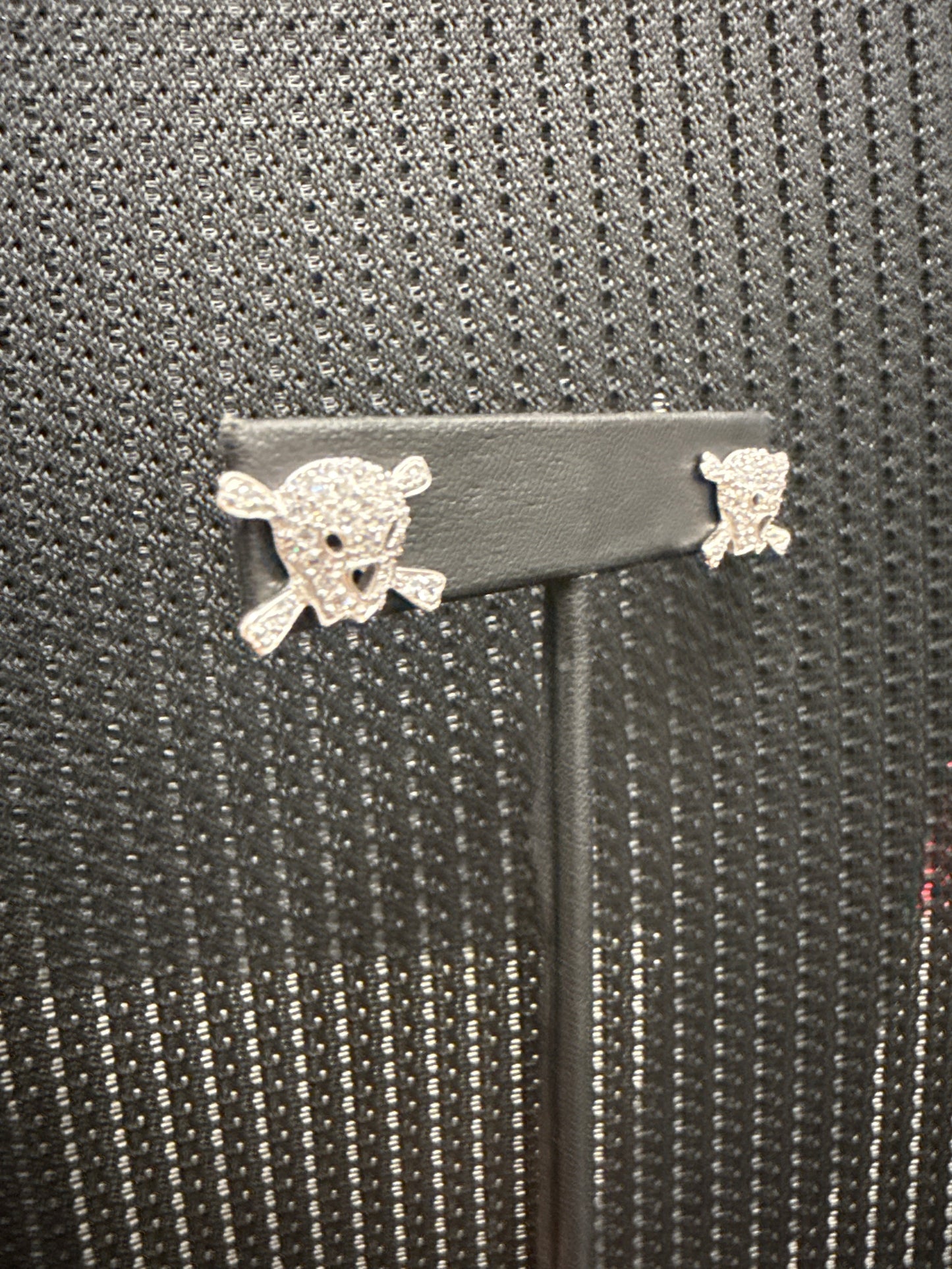 Skull earrings