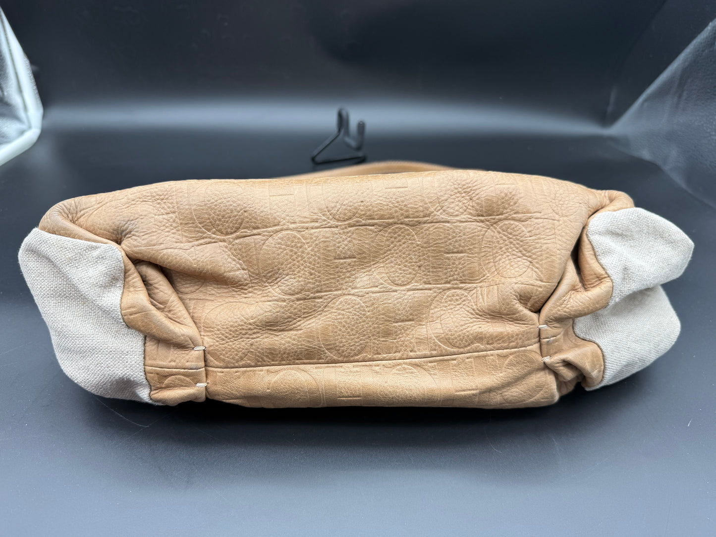 Hand bag