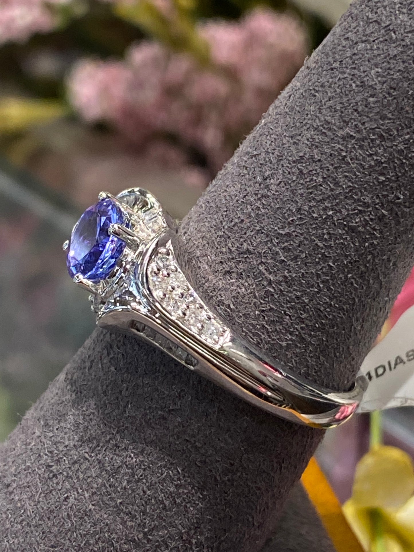 14k White Gold Ring