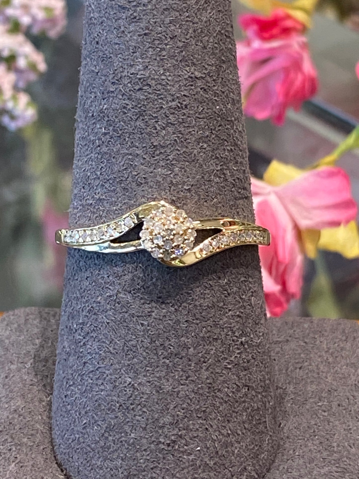 10k Yellow Gold Diamond Ring