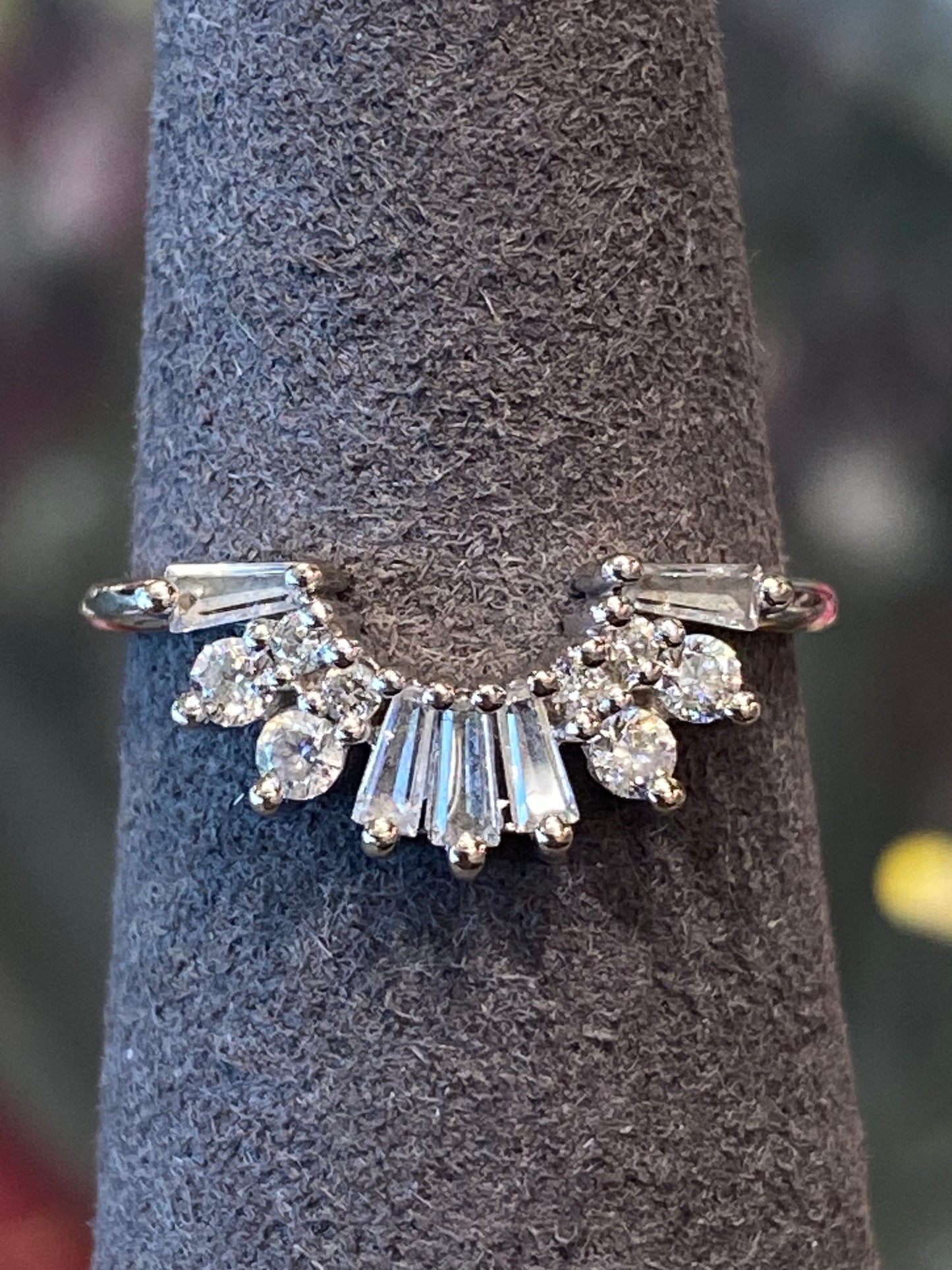 14k White Gold Ring With Cubic Zirconias