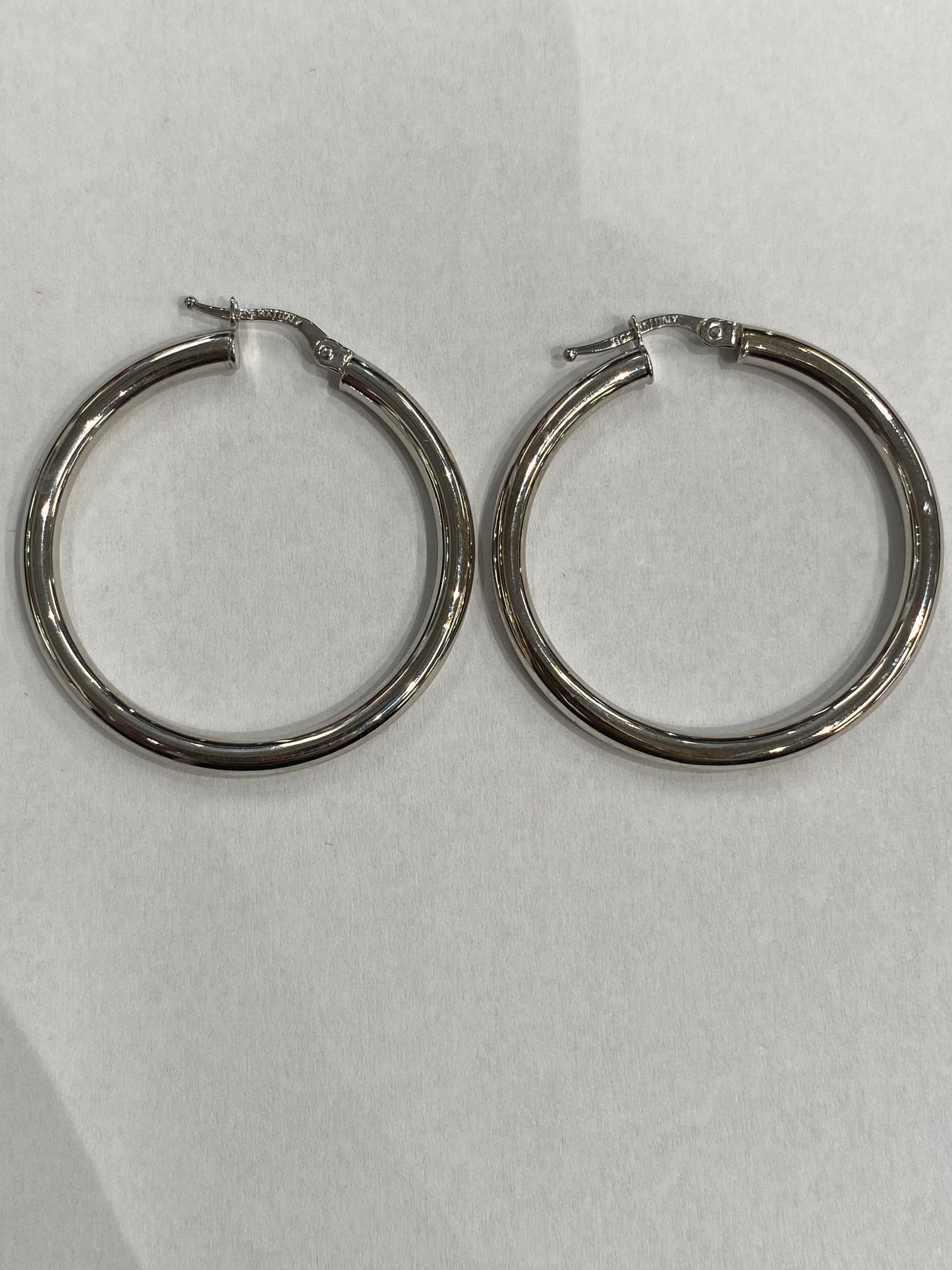 14k White Gold Hoop Earring