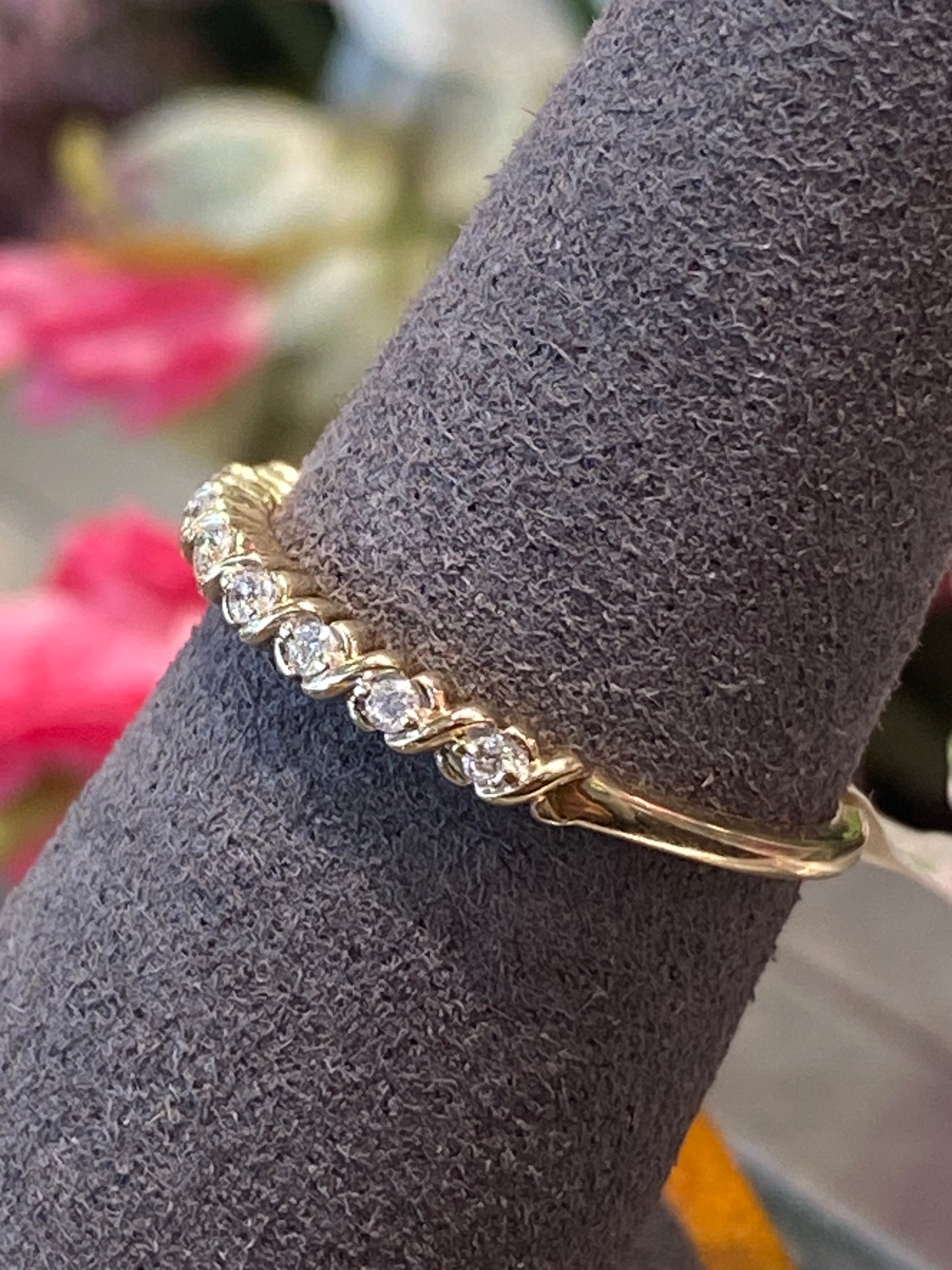 10k Yellow Gold Diamond Band