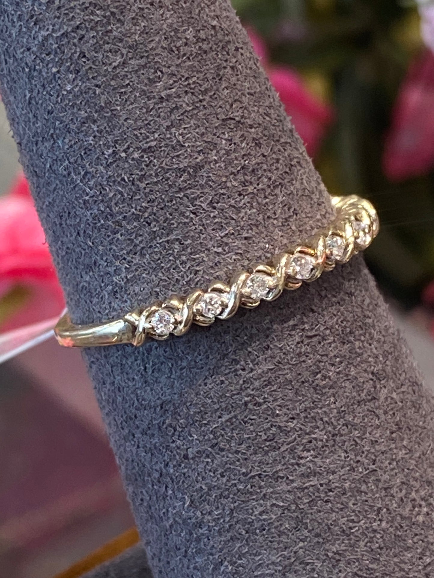 10k Yellow Gold Diamond Band