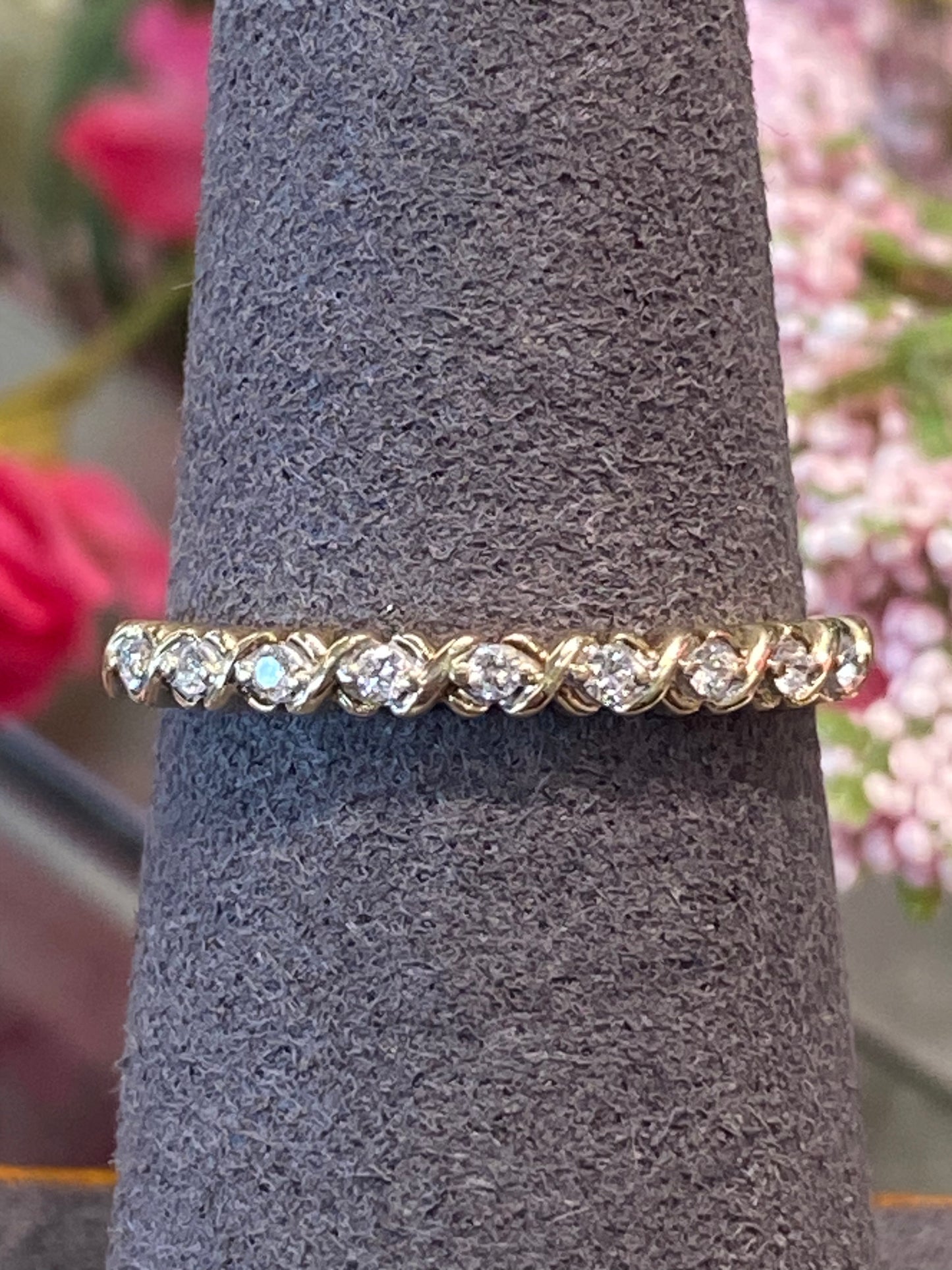 10k Yellow Gold Diamond Band