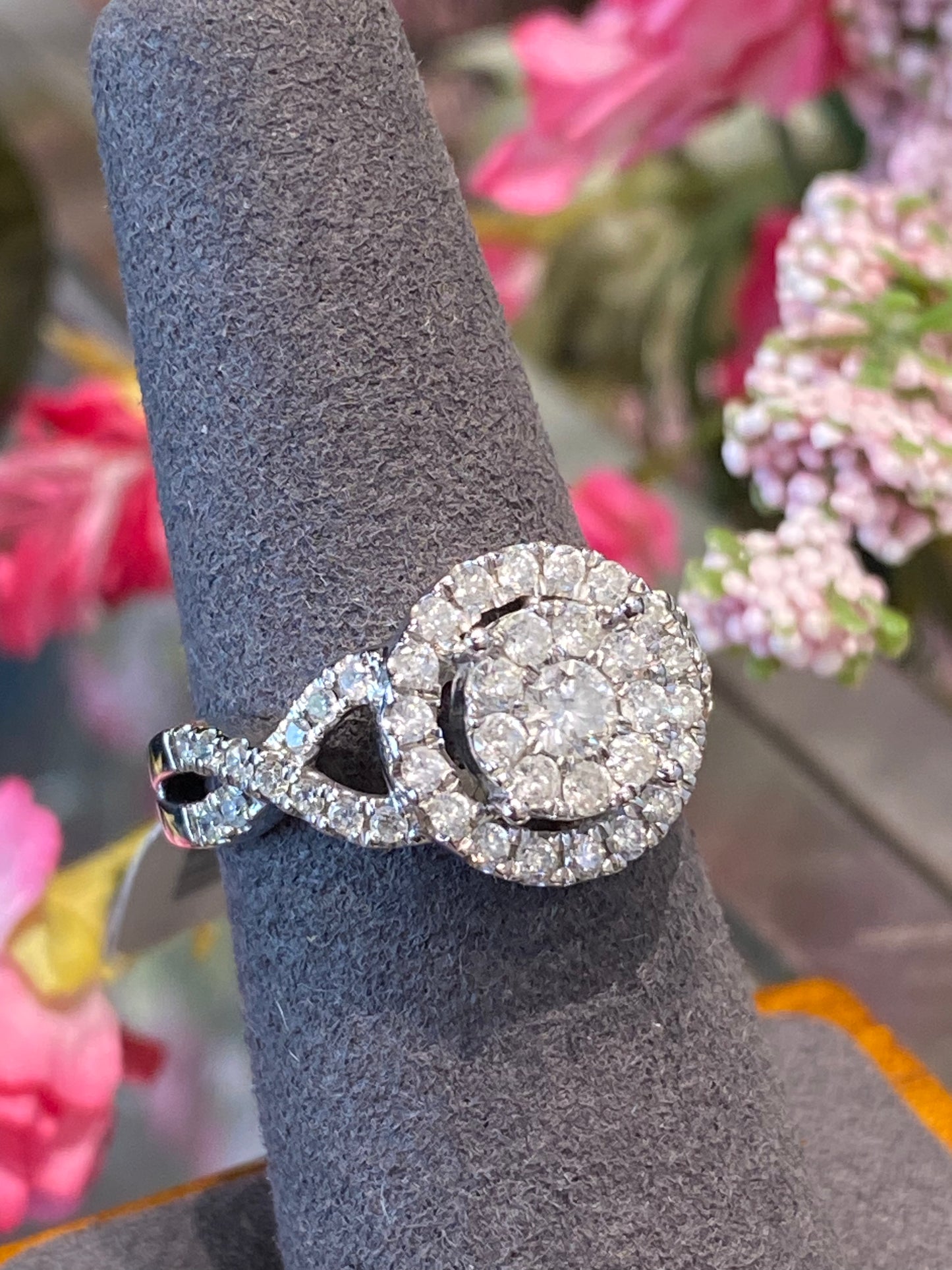 10k White Gold Diamond Engagement Ring