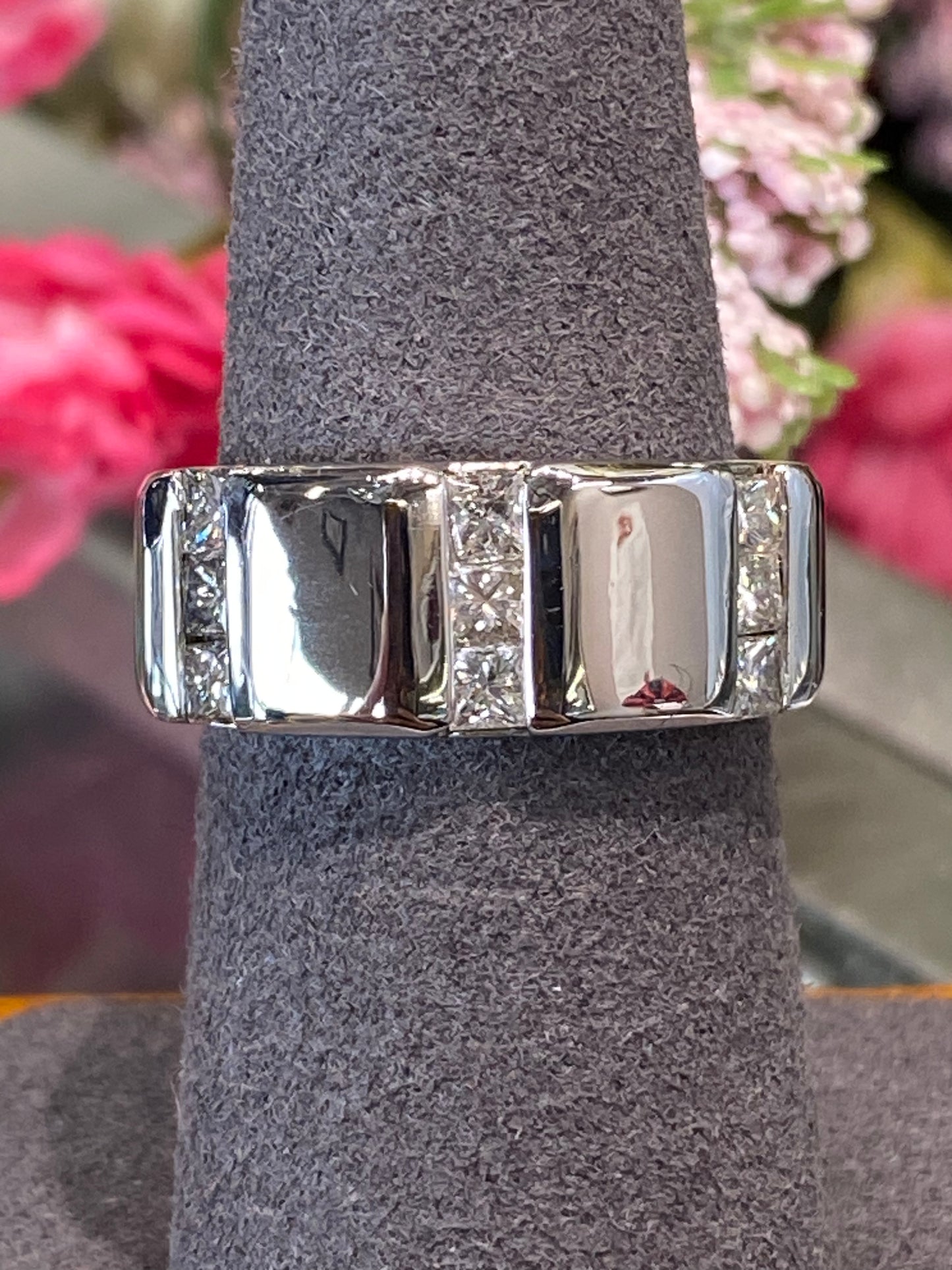 14k White Gold Diamond Band