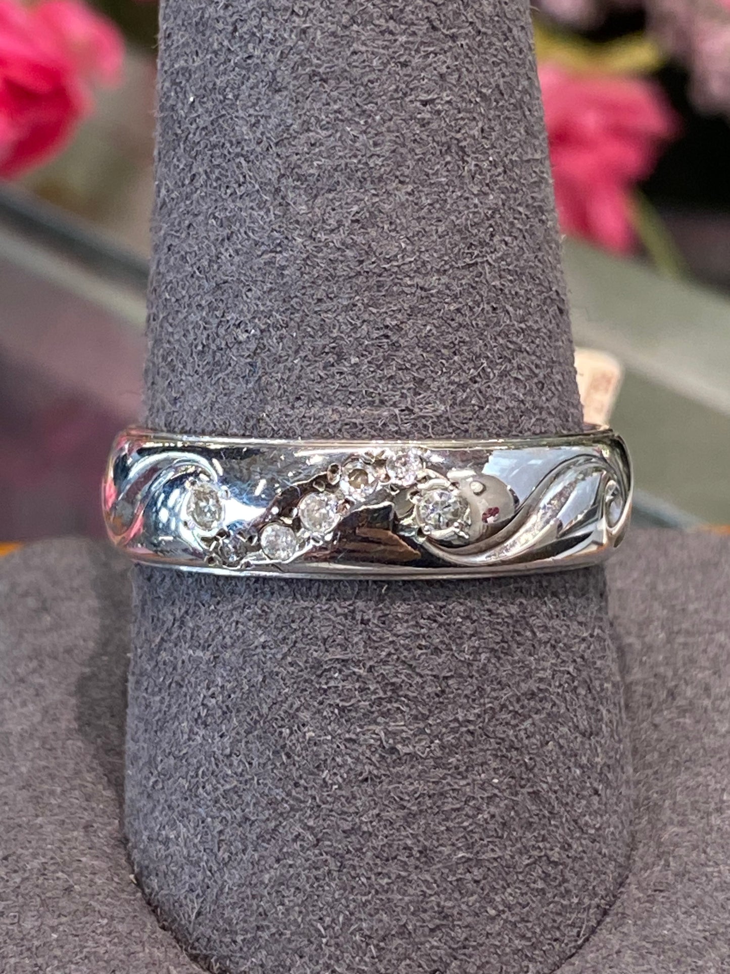 14k White Gold Band