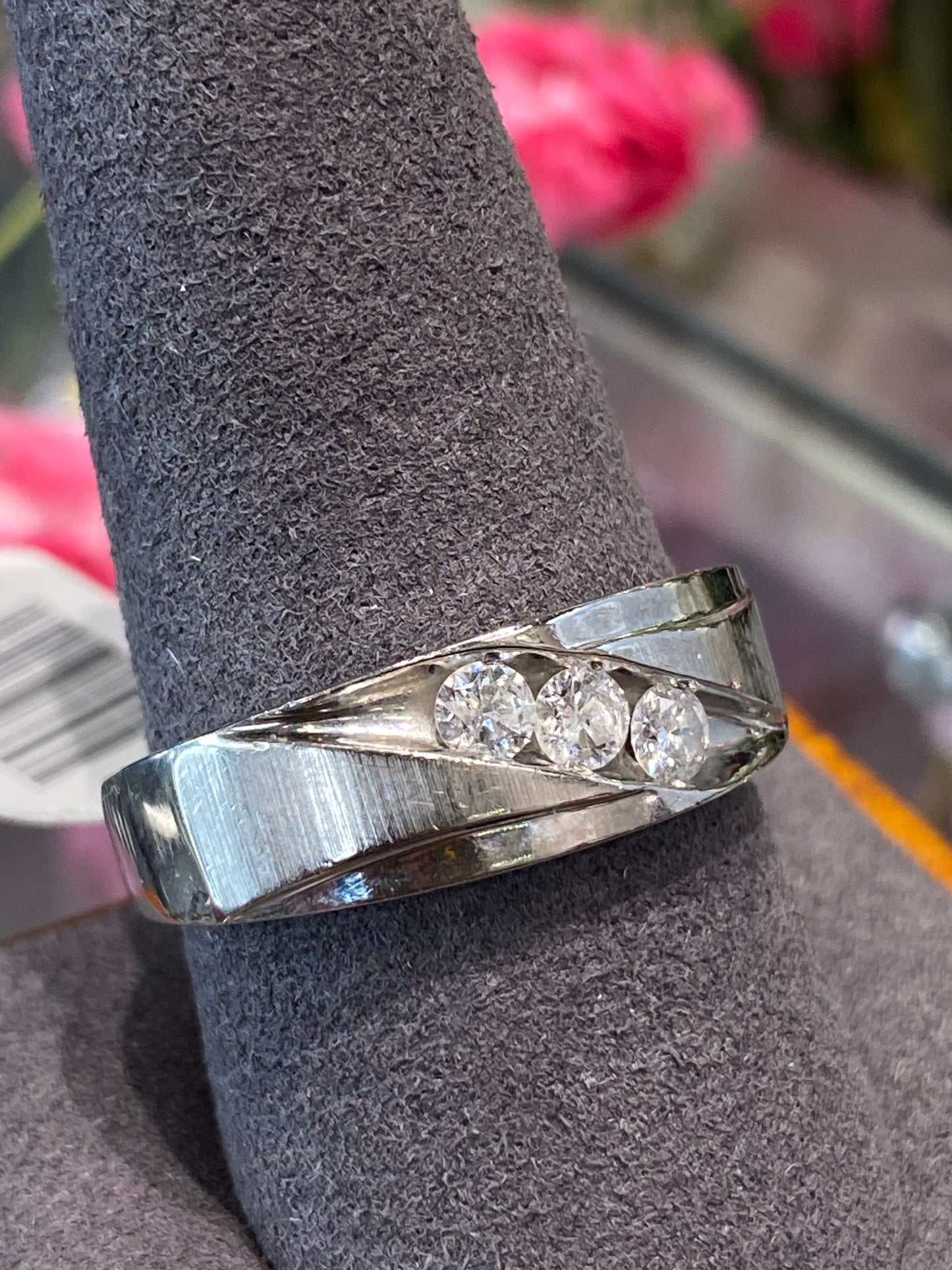 10k White Gold Diamond Band