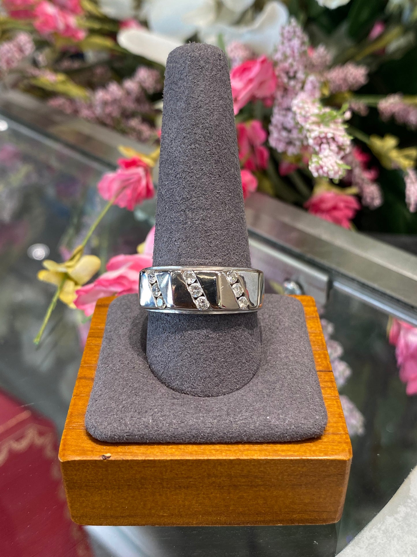 14k White Gold Diamond Band