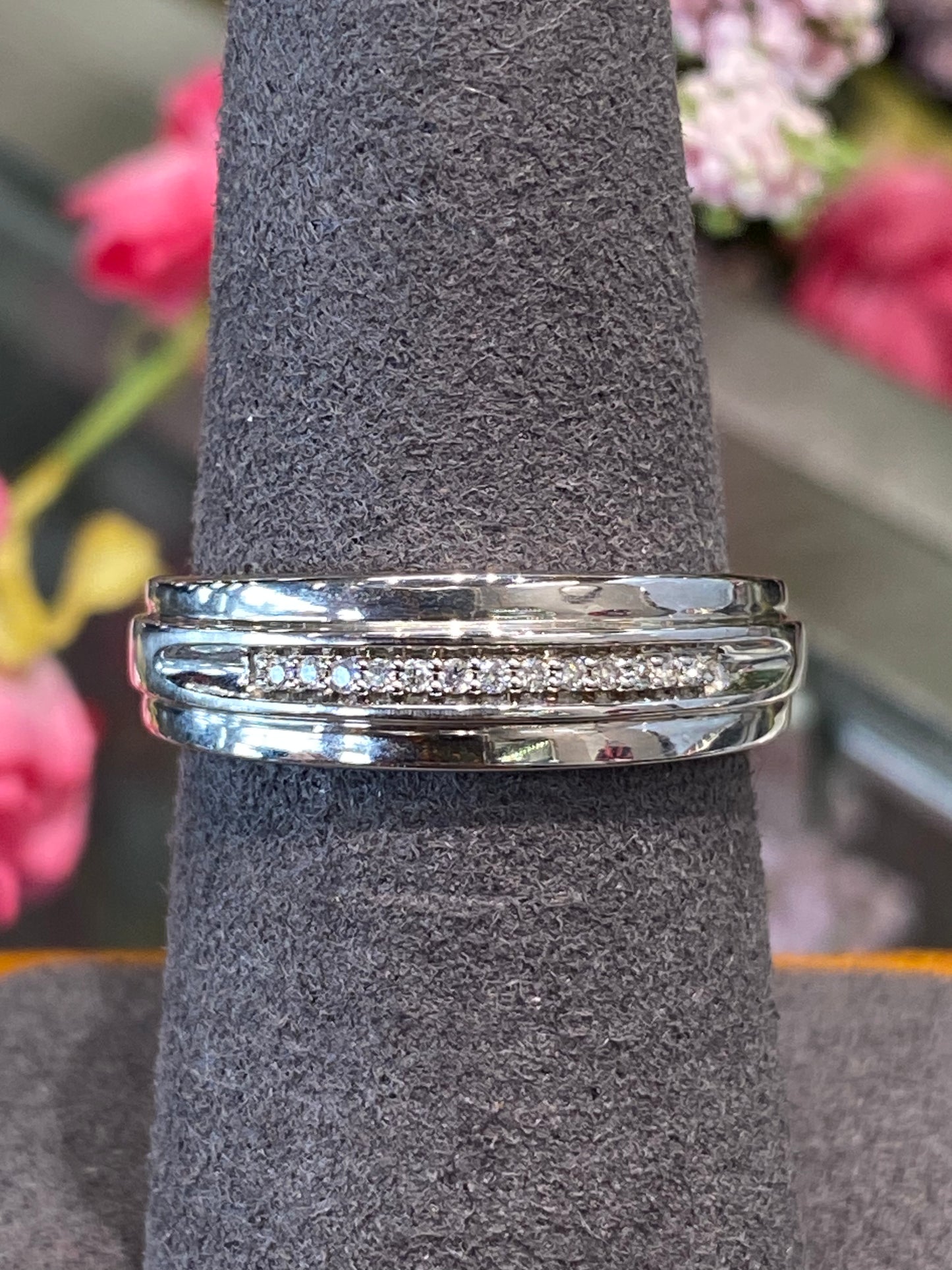 14k White Gold Diamond Band