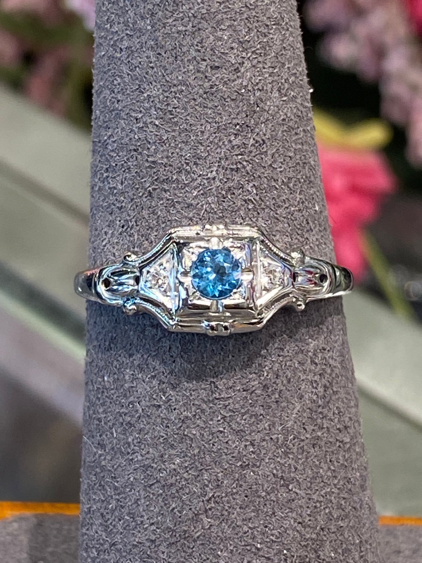 18k White Gold Ring