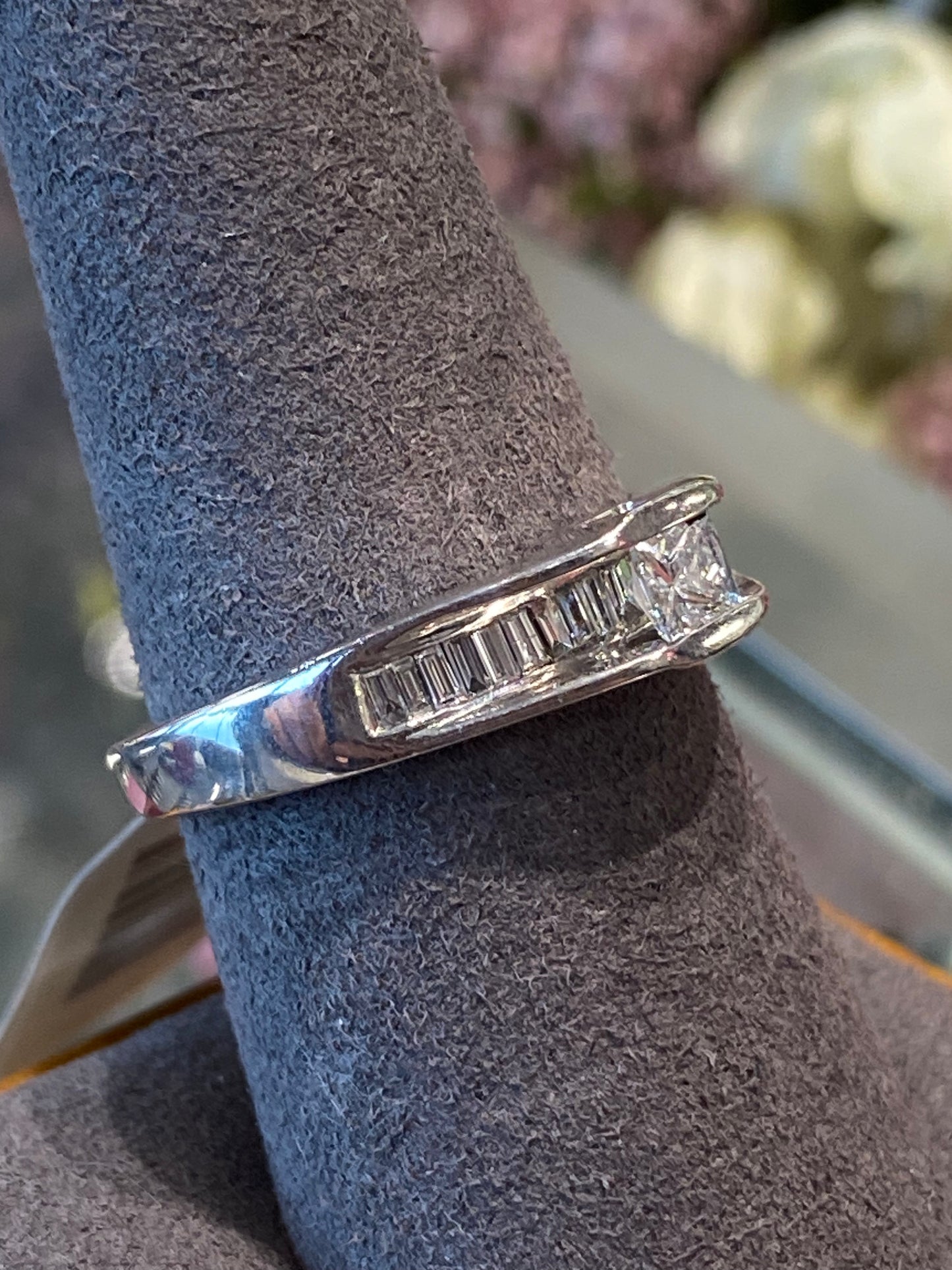 14k White Gold Diamond Ring