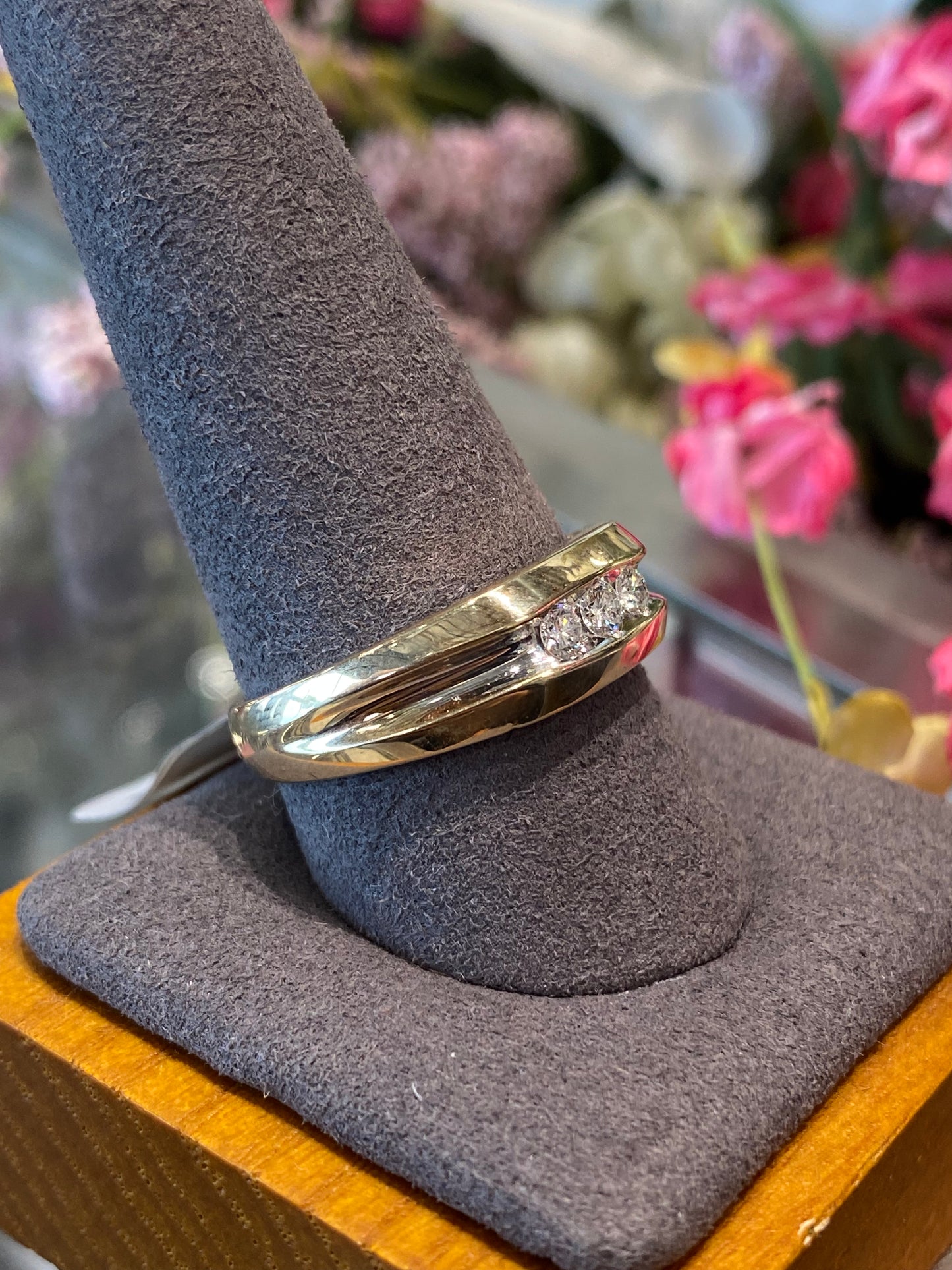 14k Yellow Gold Diamond Ring