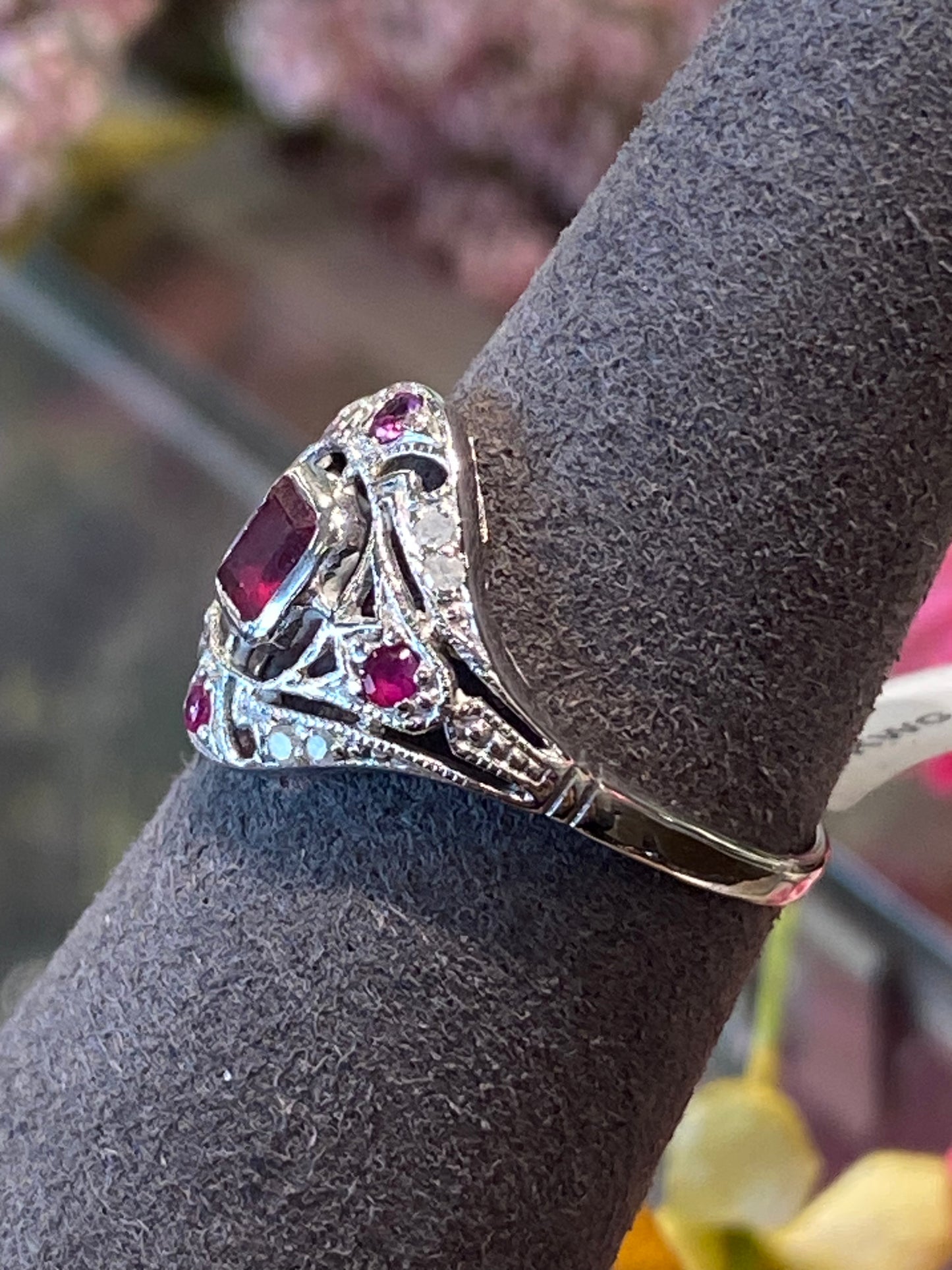10k White Gold Ring