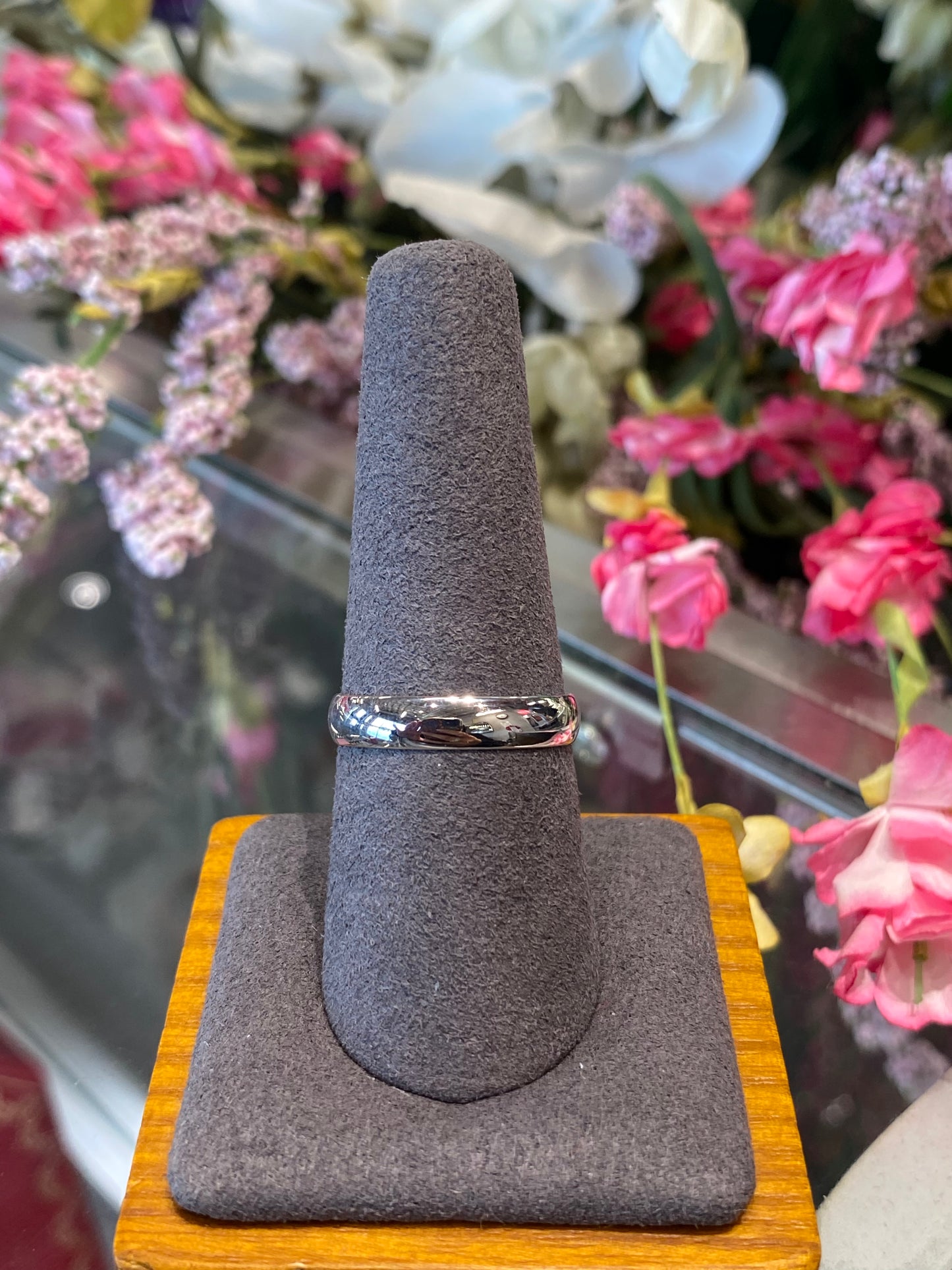 14k White Gold Plain Band