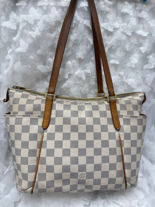 Hand bag