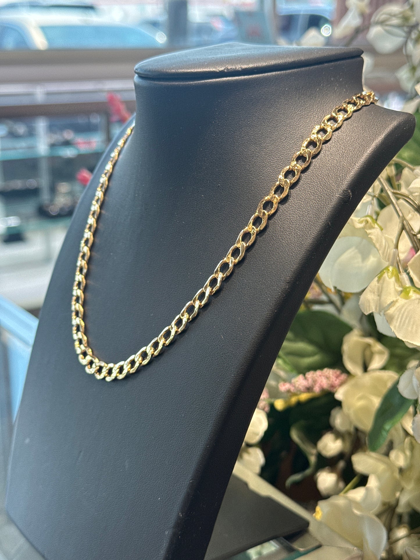 Gold link chain