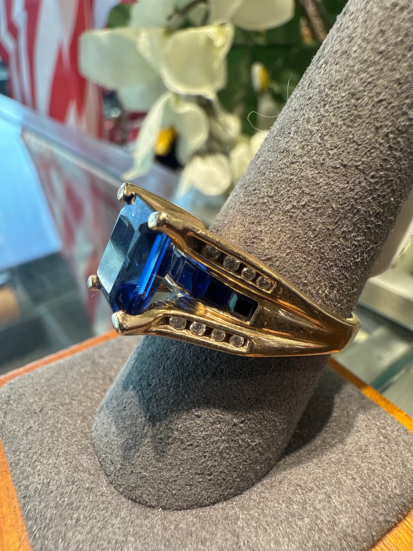Gold ring