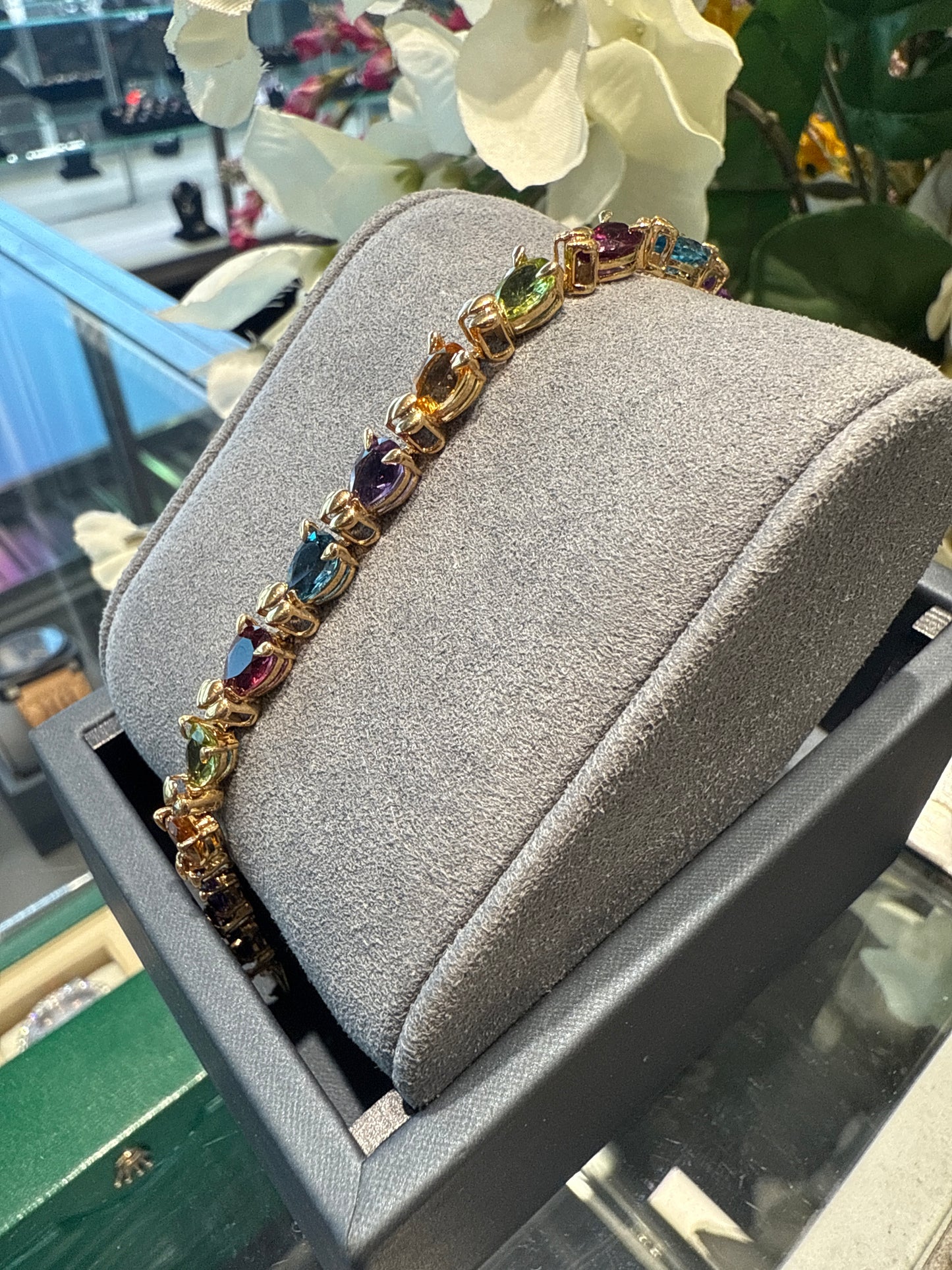 Gold bracelet