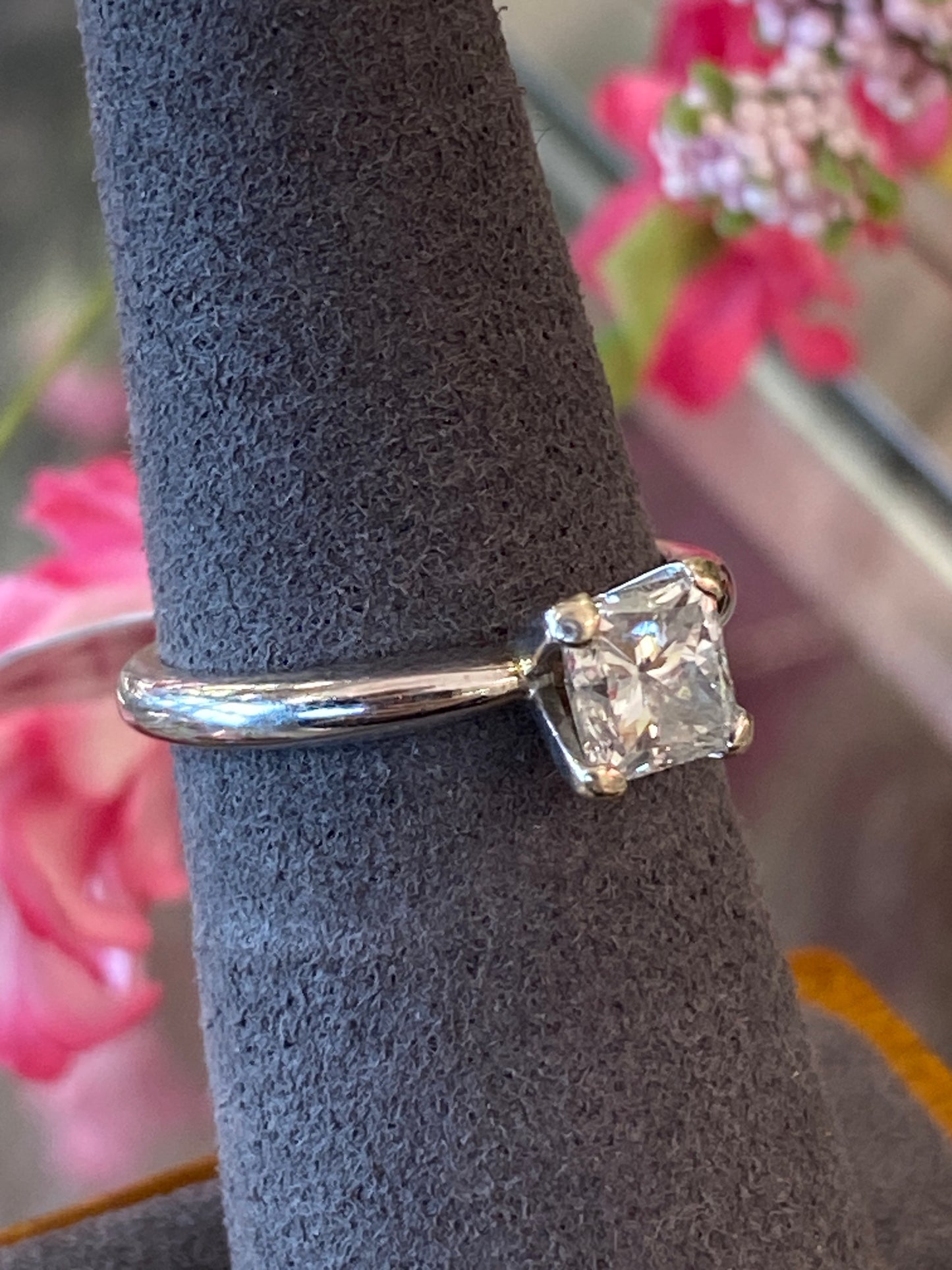 14k White Gold Diamond Engagement Ring