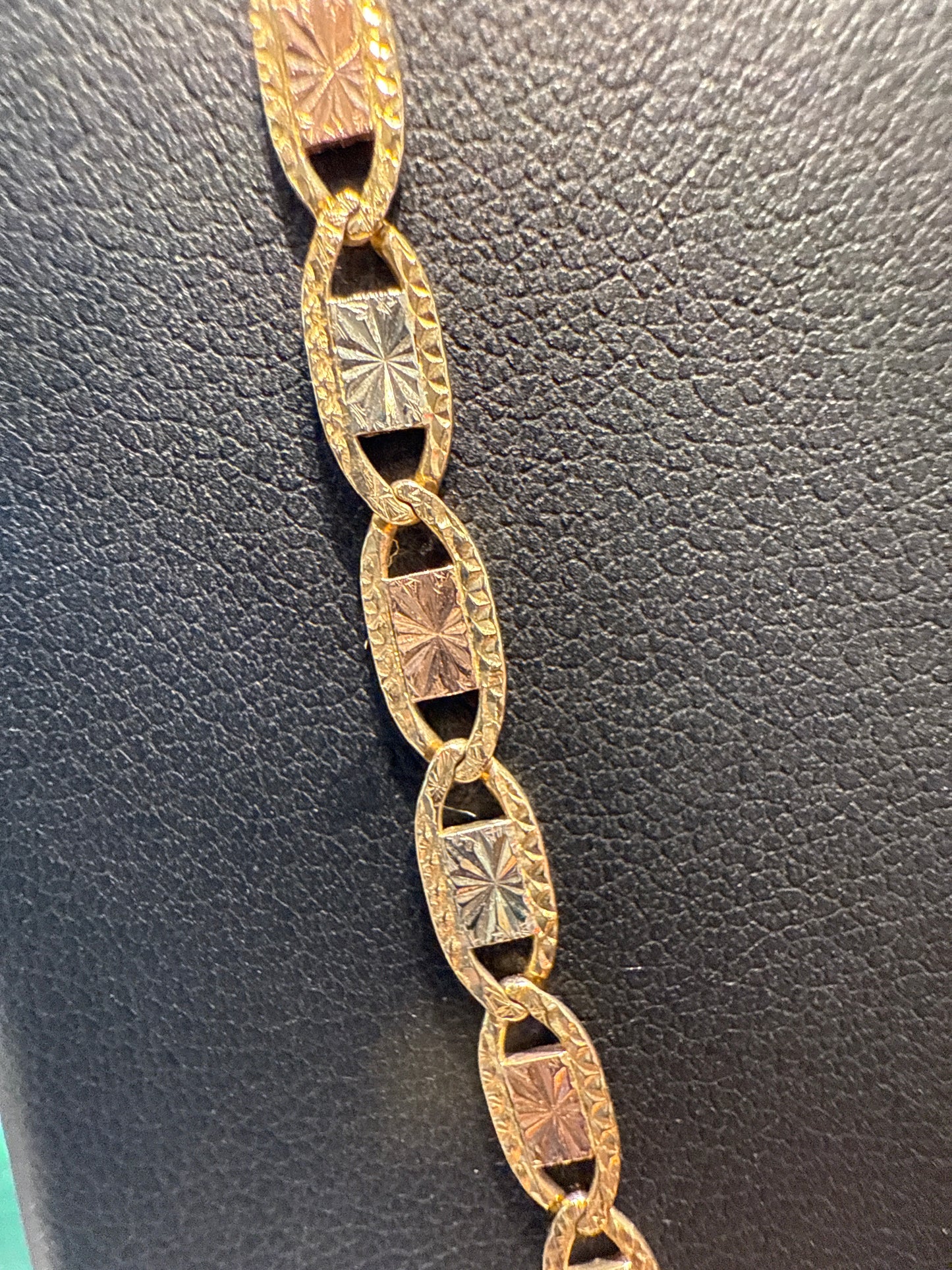 Tri colored gold chain